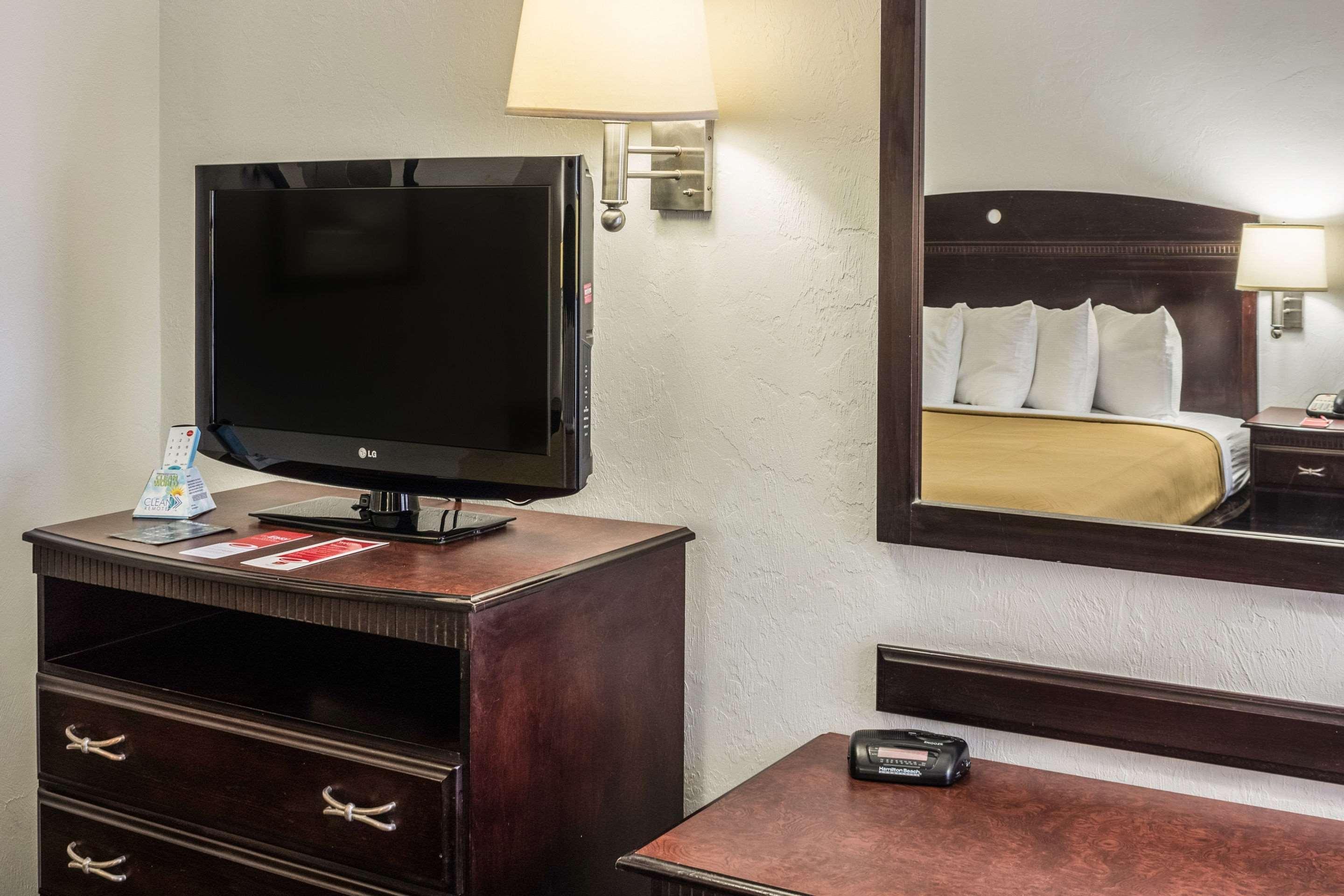 Double King Bed Non Smoking