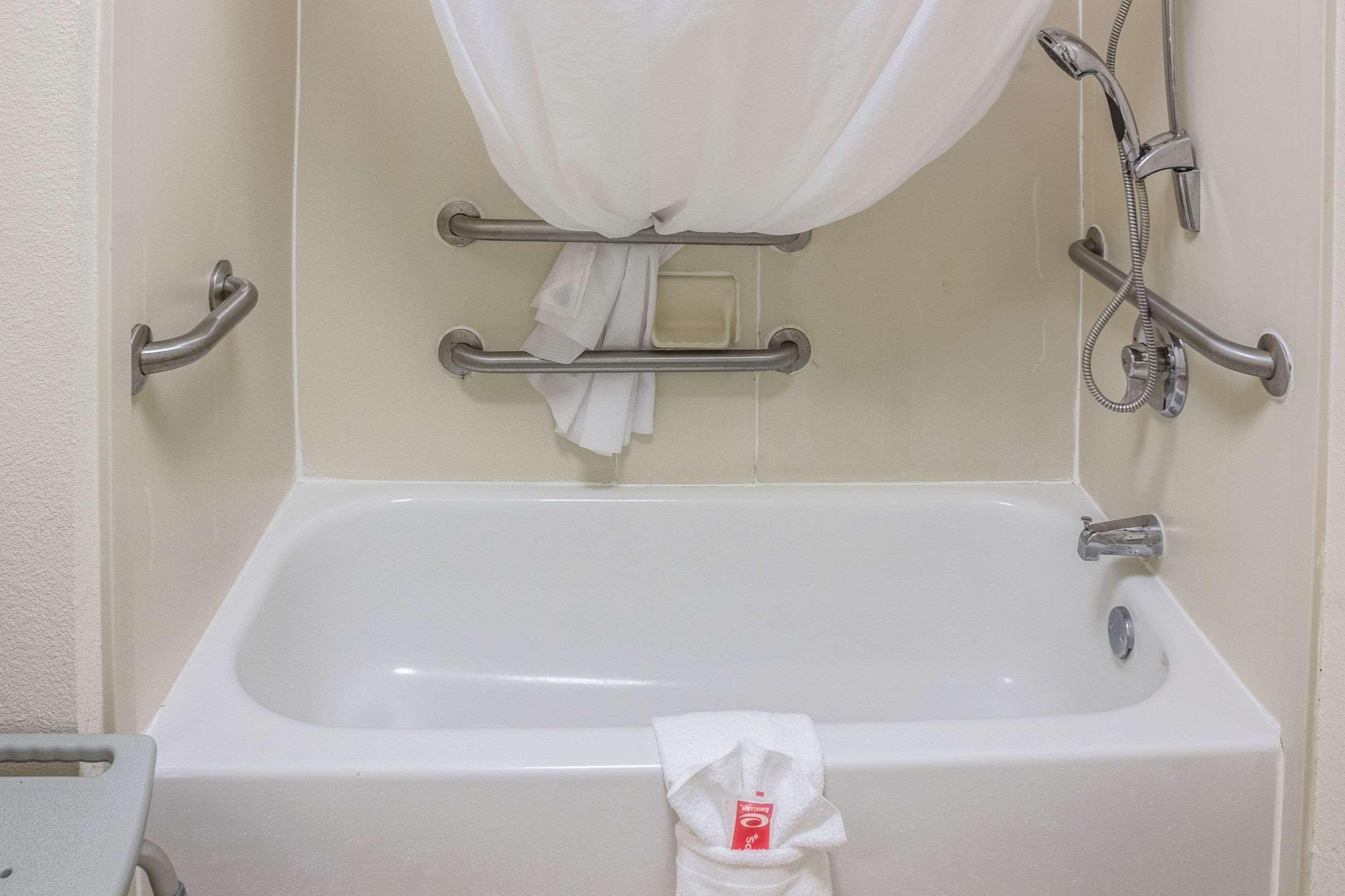 Double Accessible-queen Size Bed