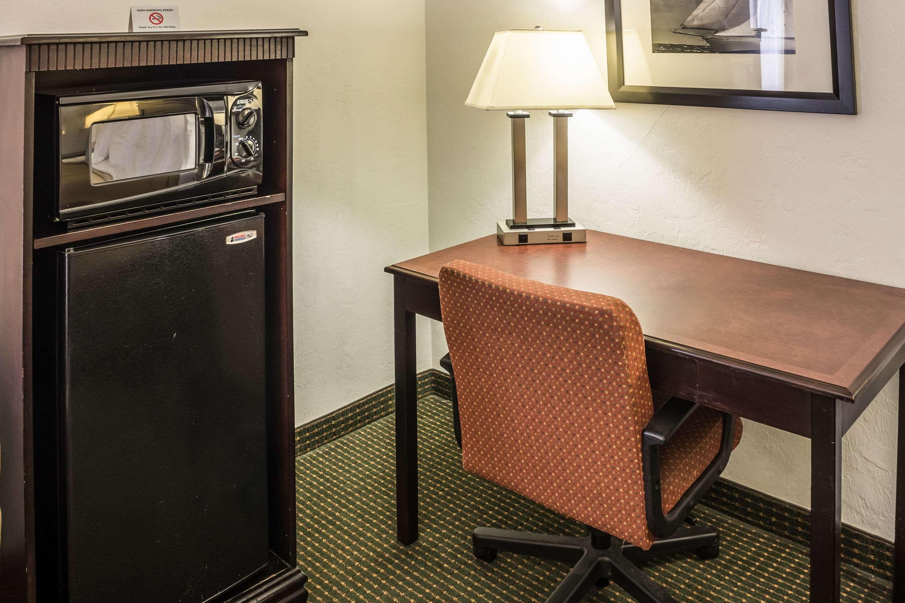 Double King Bed Non Smoking