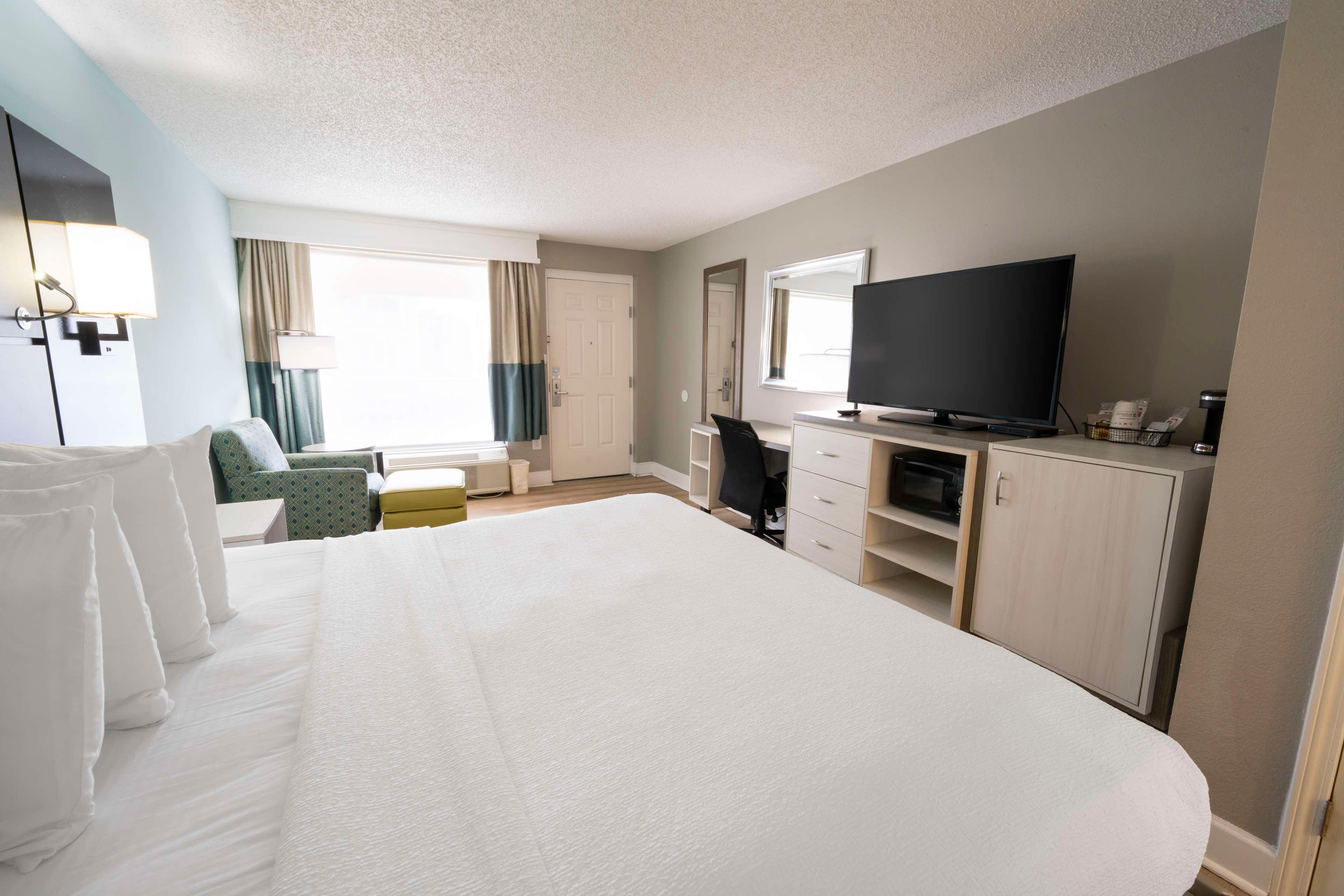 Room King Bed Non Smoking