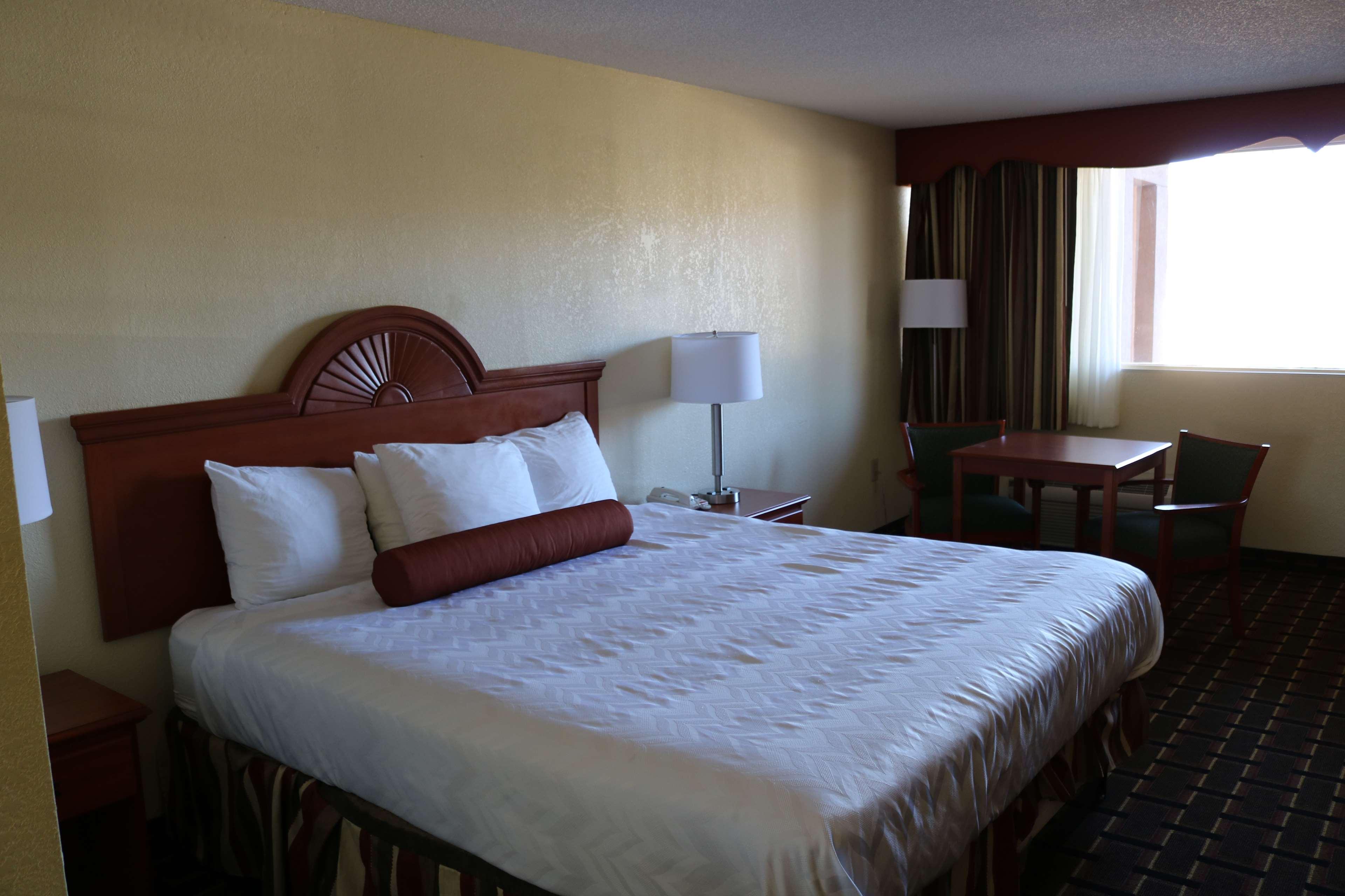 Room King Bed Non Smoking