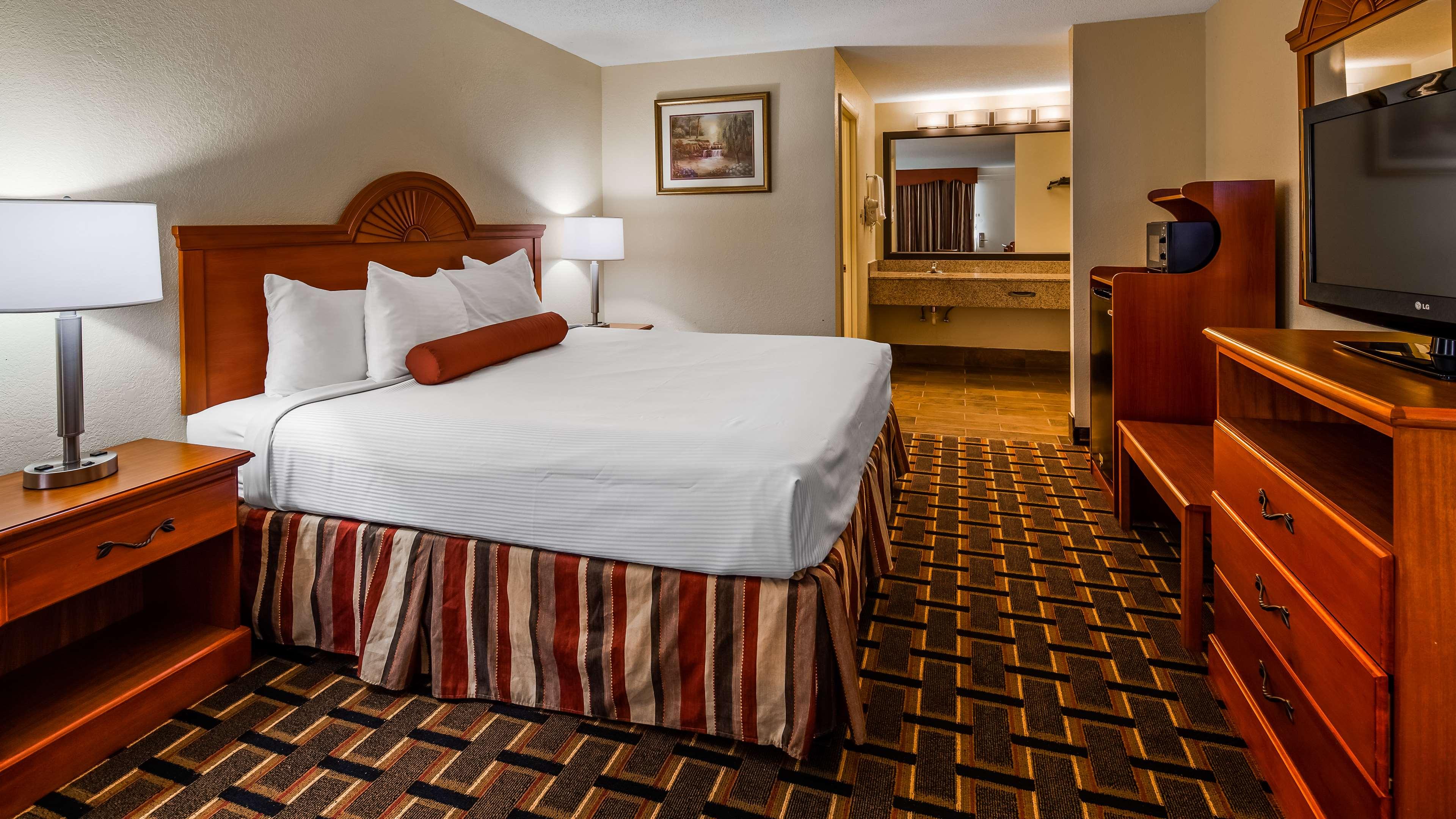 Room King Bed Non Smoking