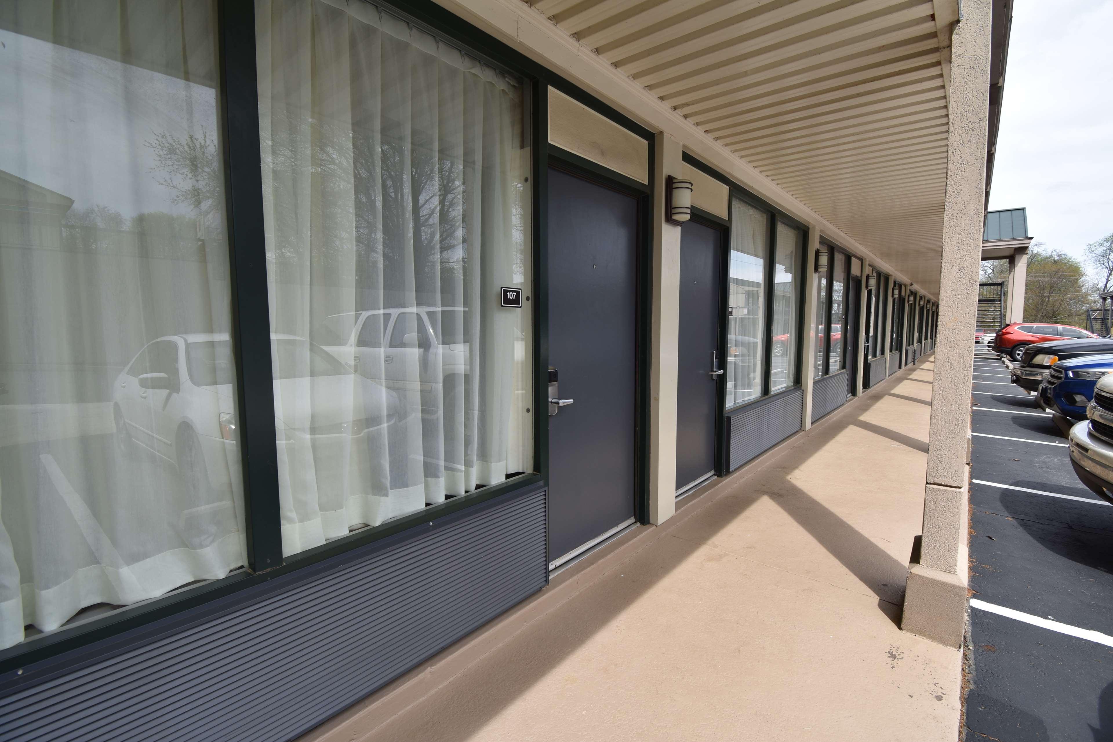 Room Two Double Beds