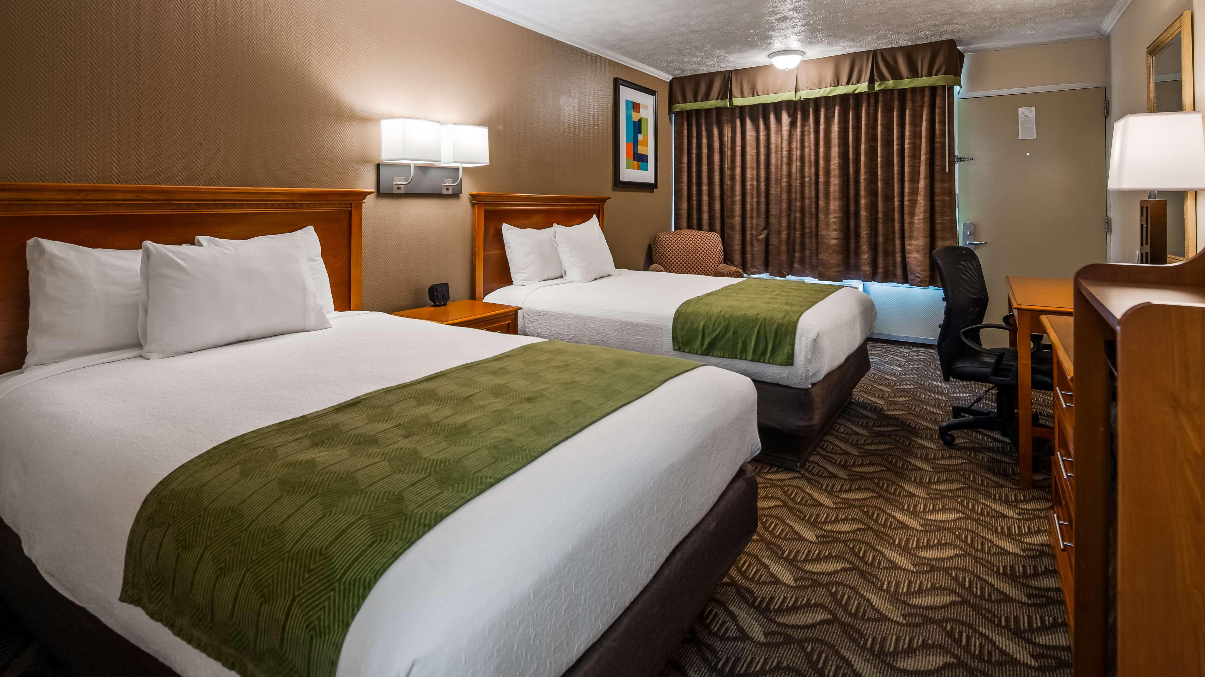 Room Two Double Beds