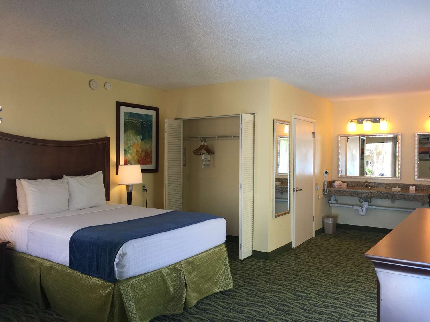 Double Accessible-queen Size Bed