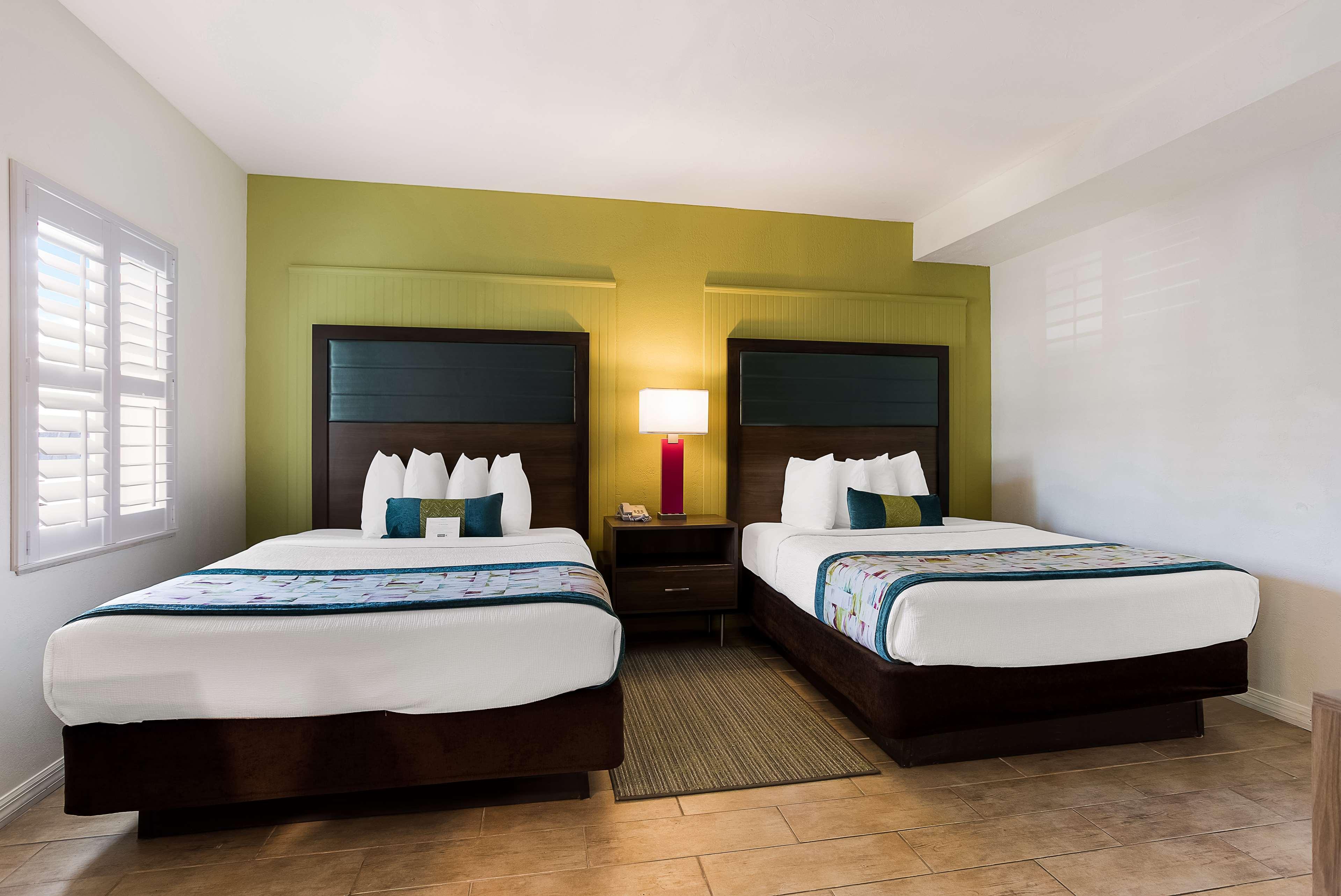 Suite Two Queen Beds