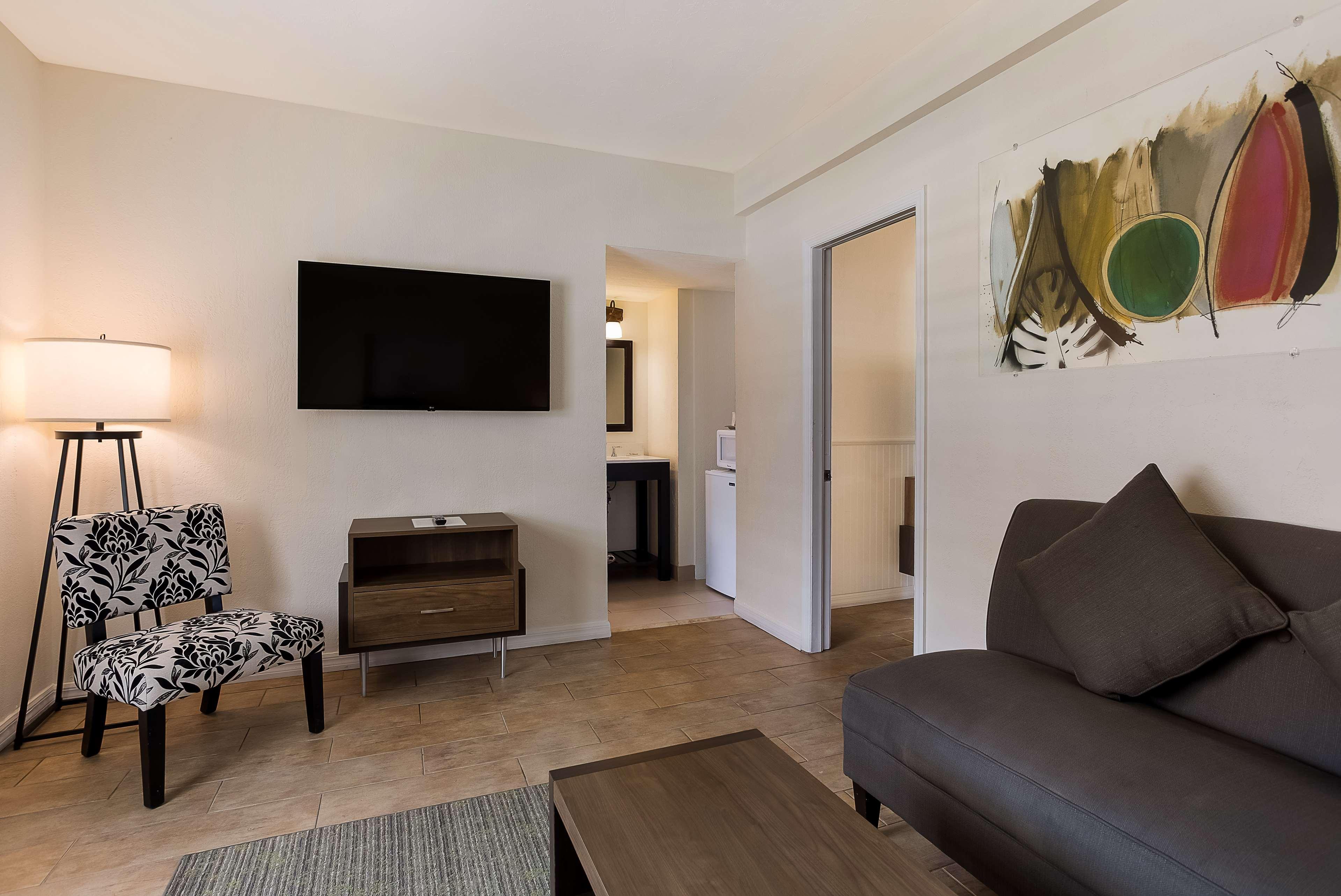 Suite Two Queen Beds