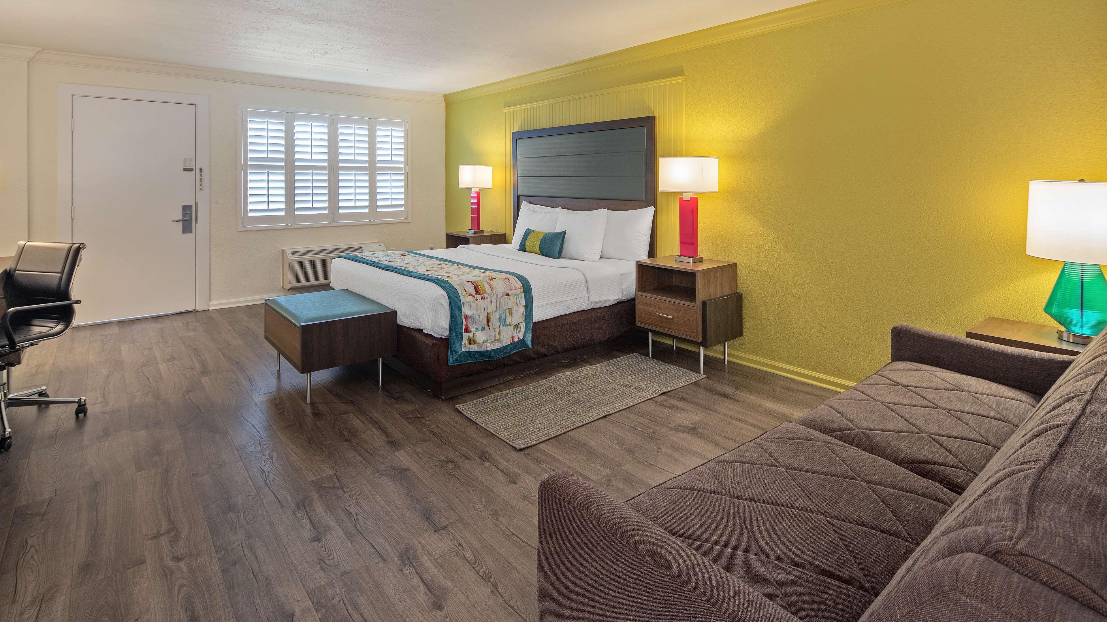 Room King Bed Non Smoking