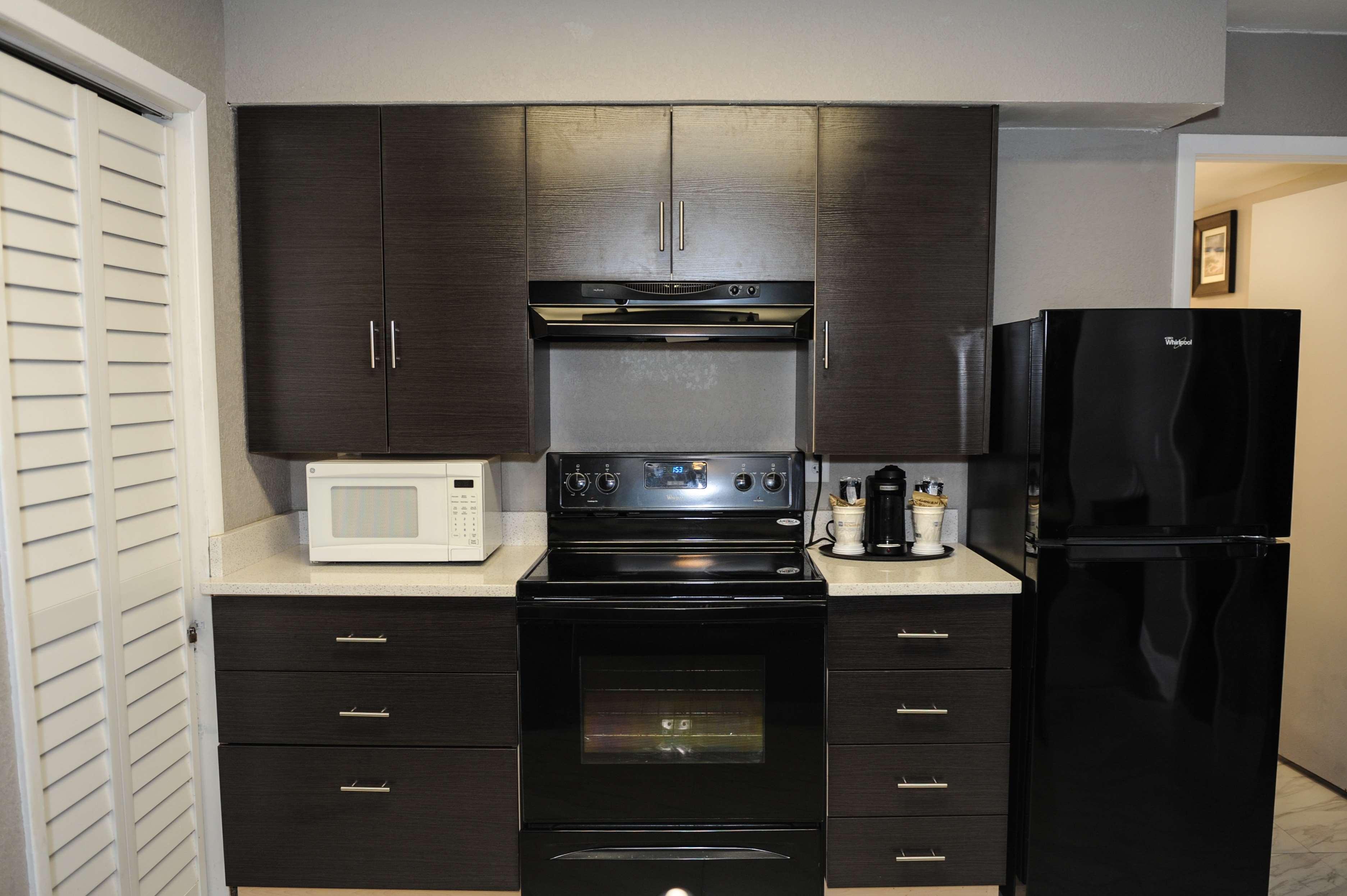 Suite Two Queen Beds Non Smoking