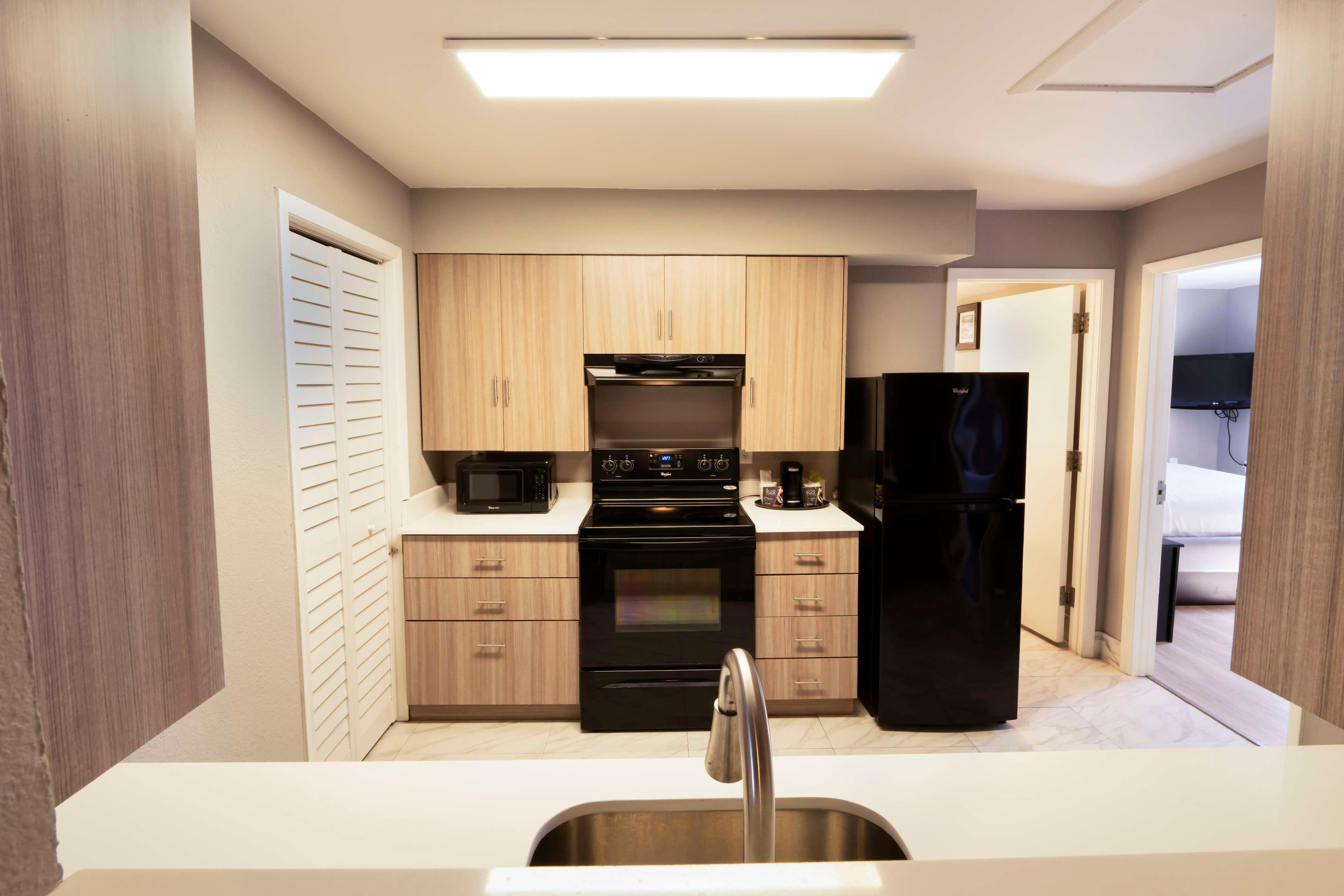 Suite Two Queen Beds Non Smoking