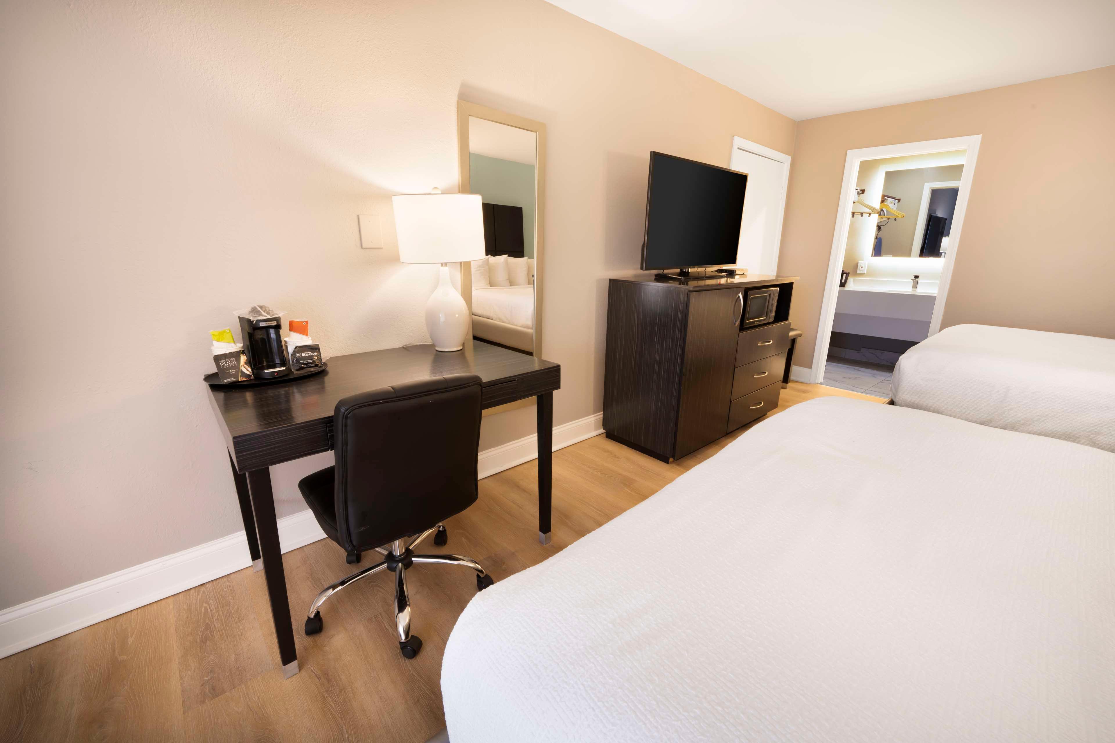 Room Two Queen Beds Non Smoking