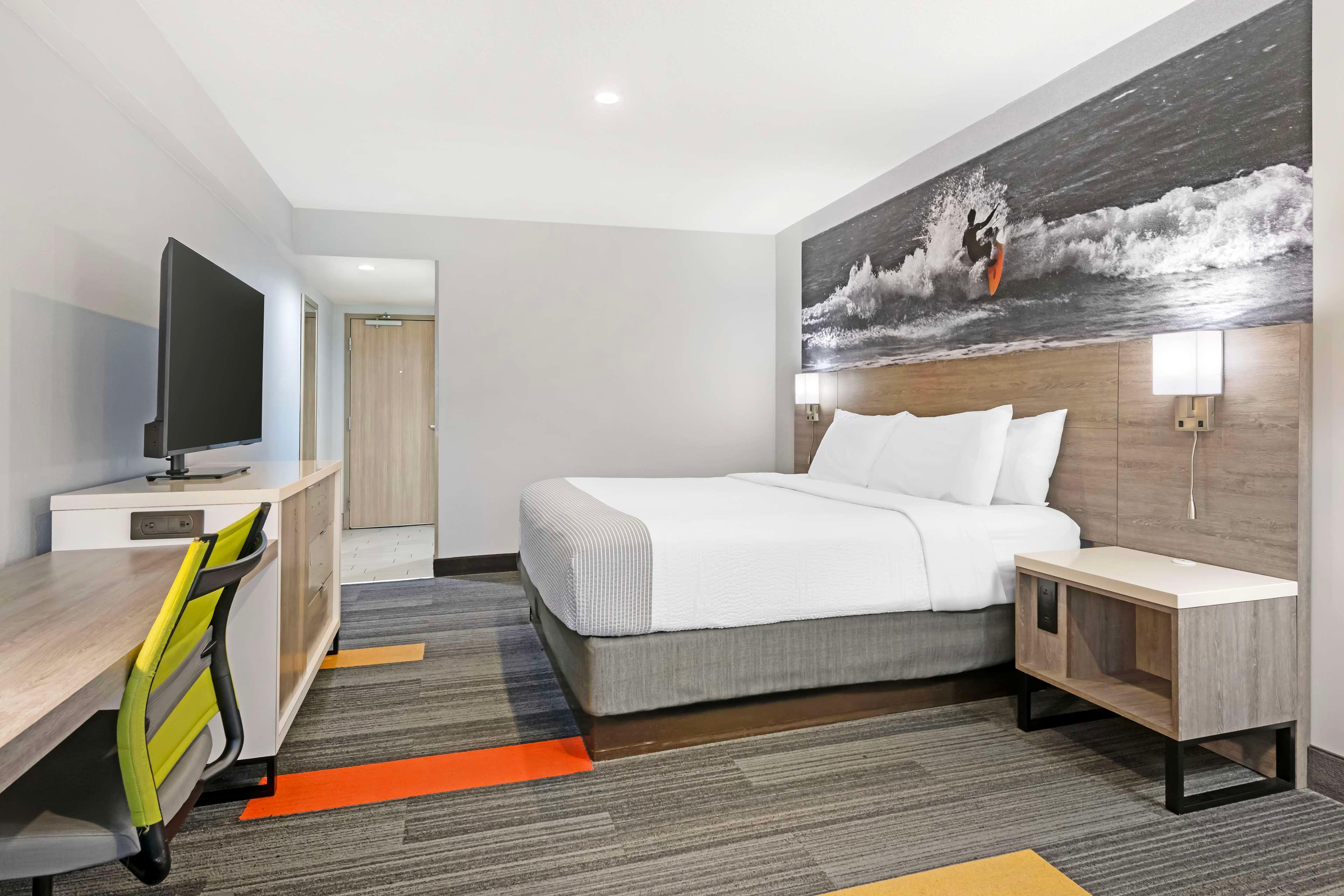 Double Accessible King Size Bed