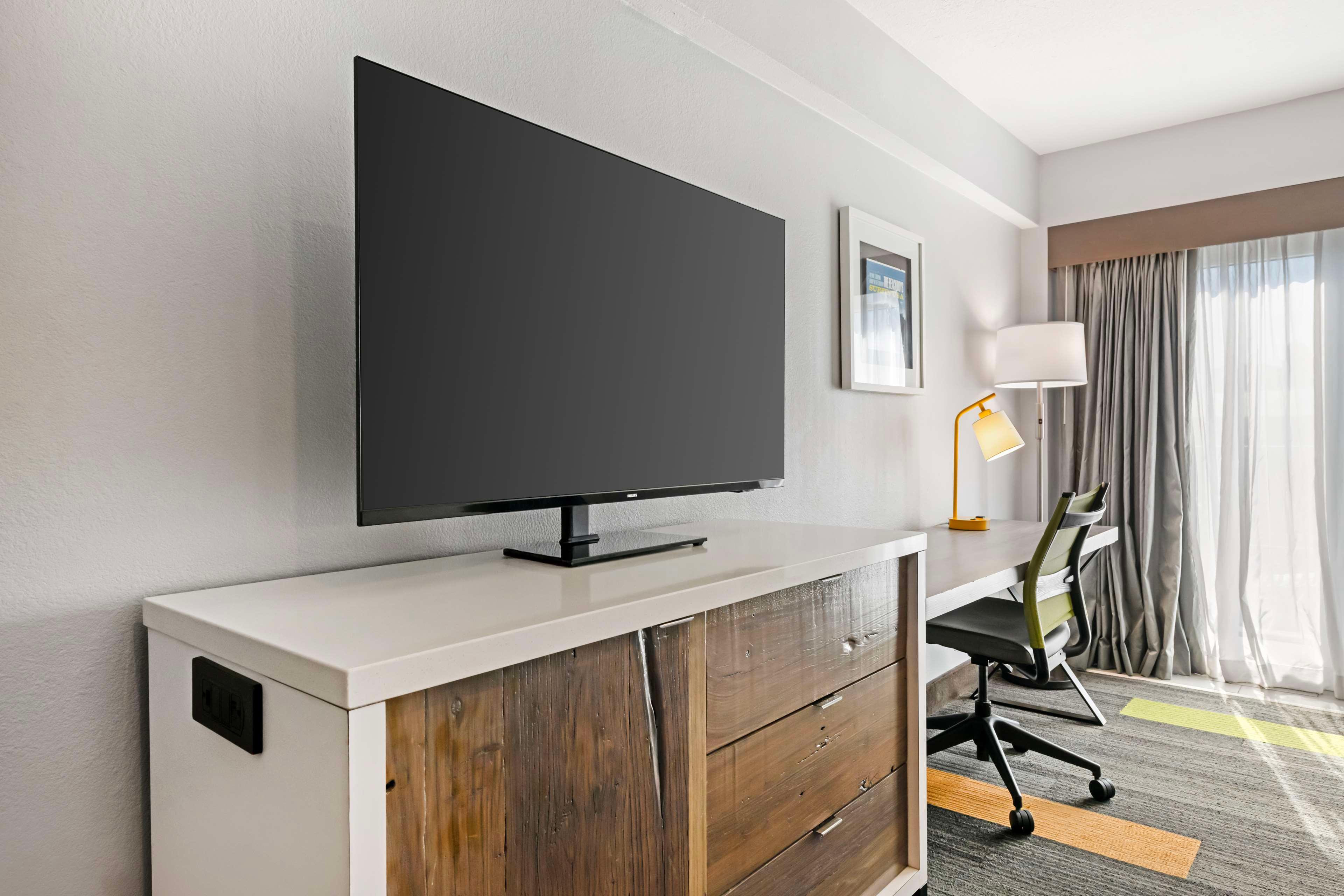 Quadruple Two Queen Beds