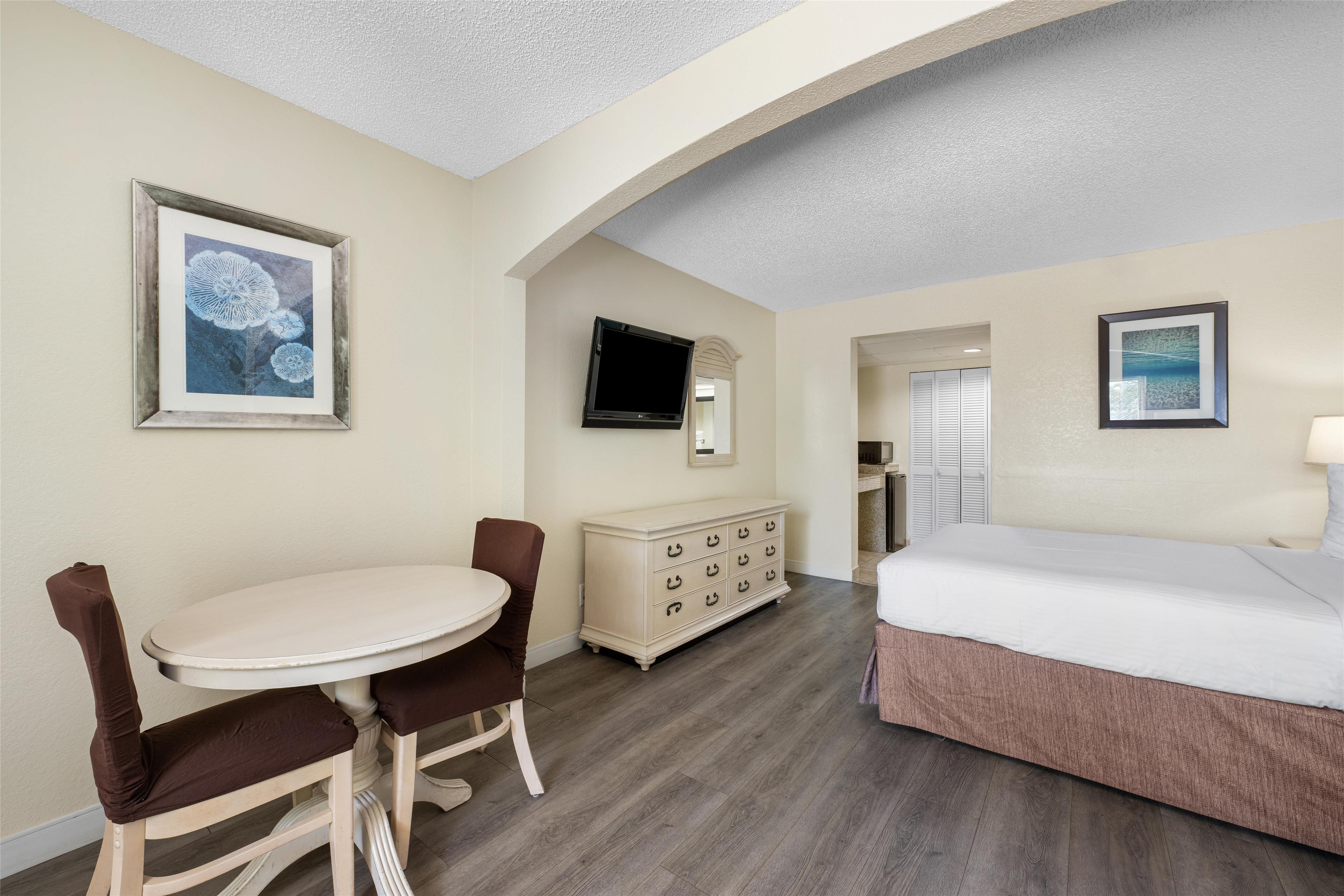 Double Queen Size Bed