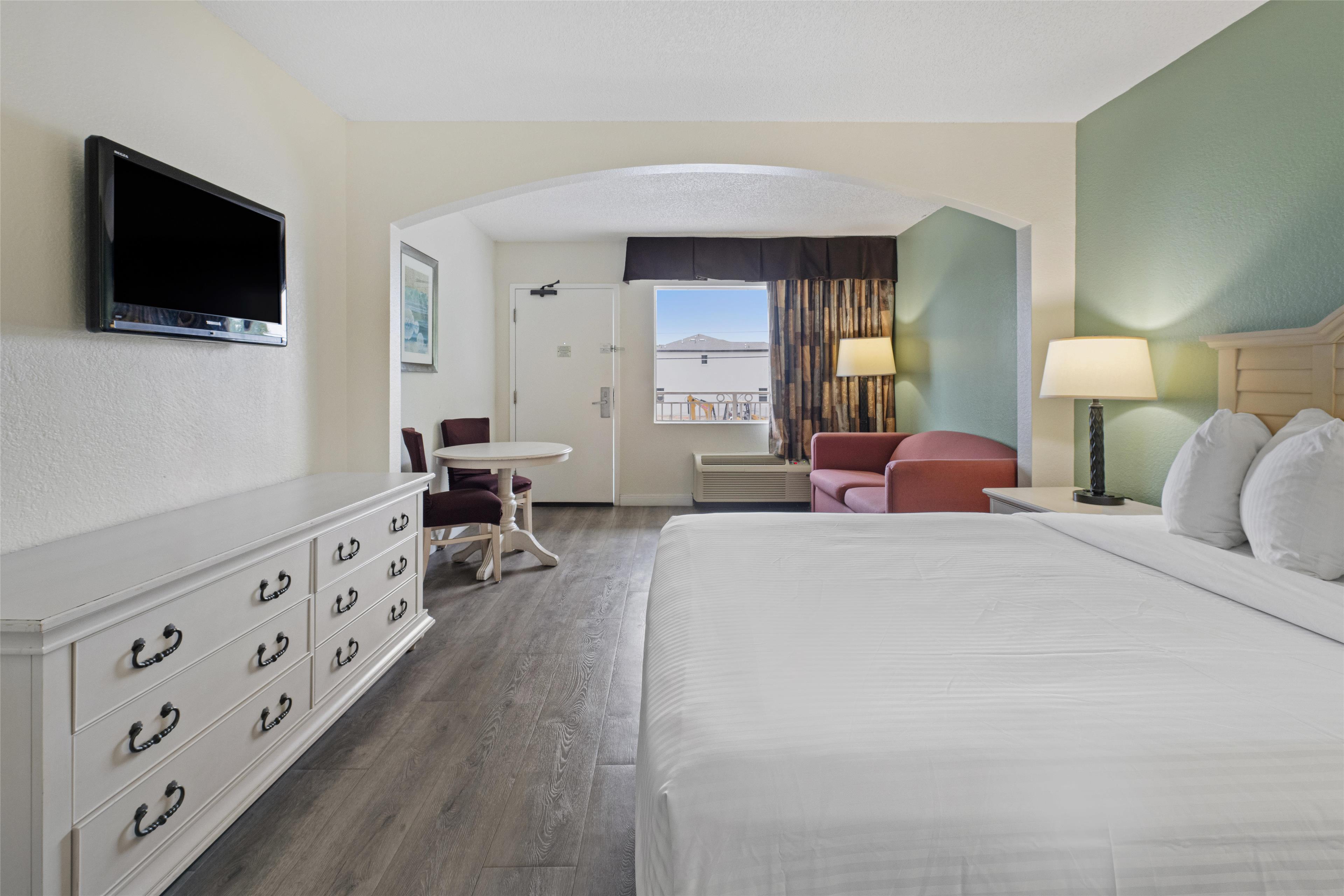 Double Queen Size Bed