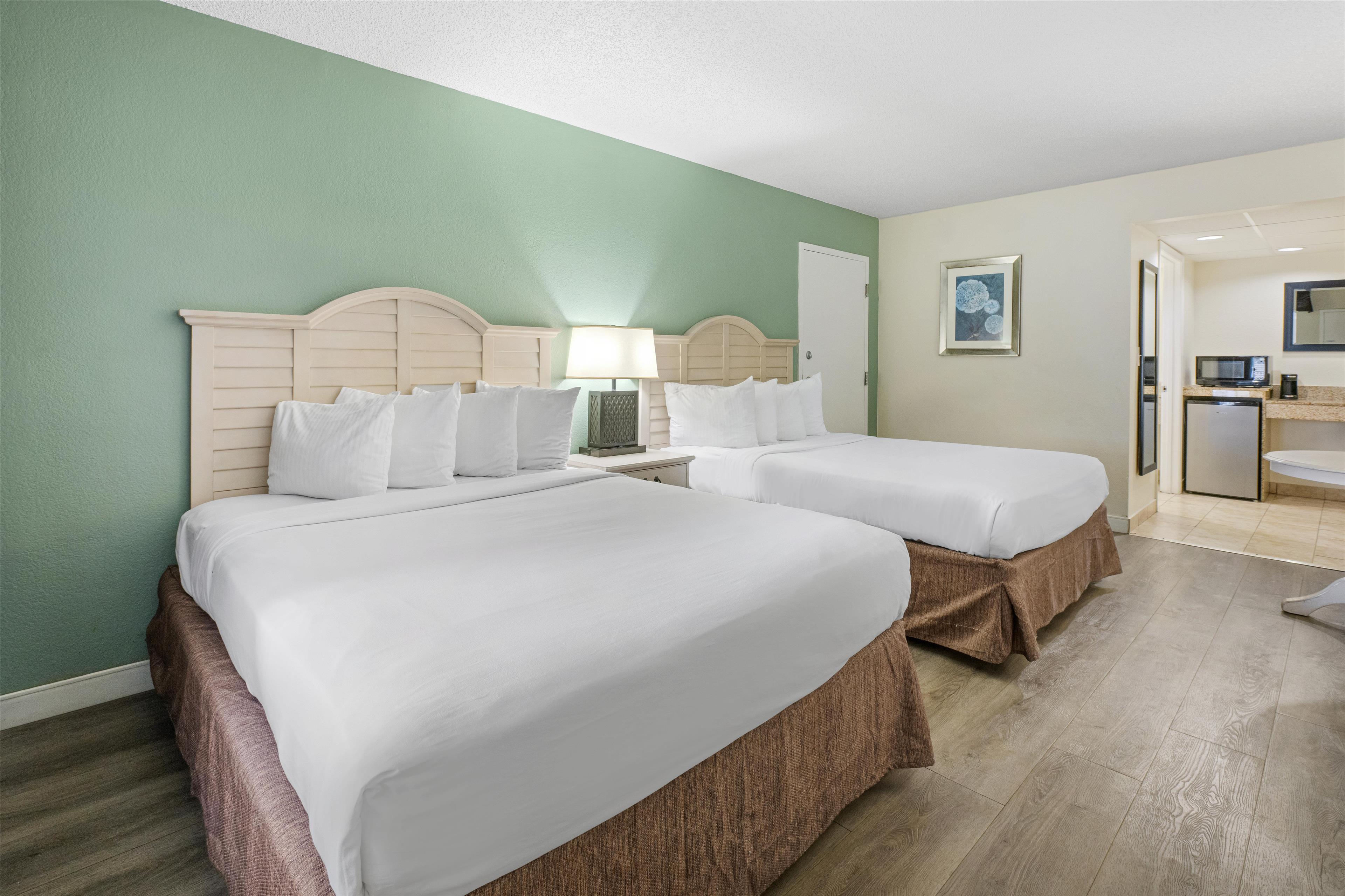 Double Two Queen Beds