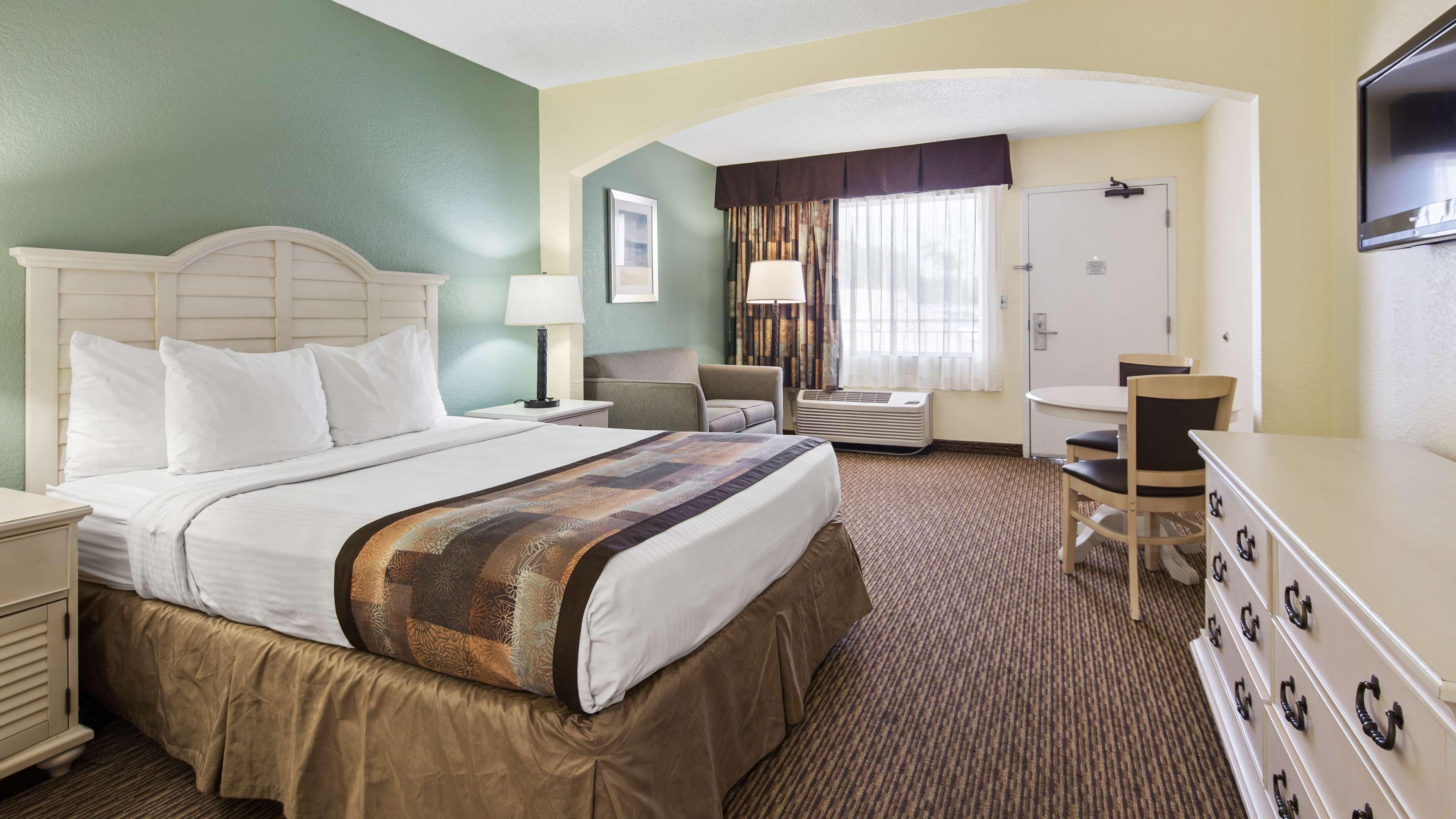 Double Queen Size Bed