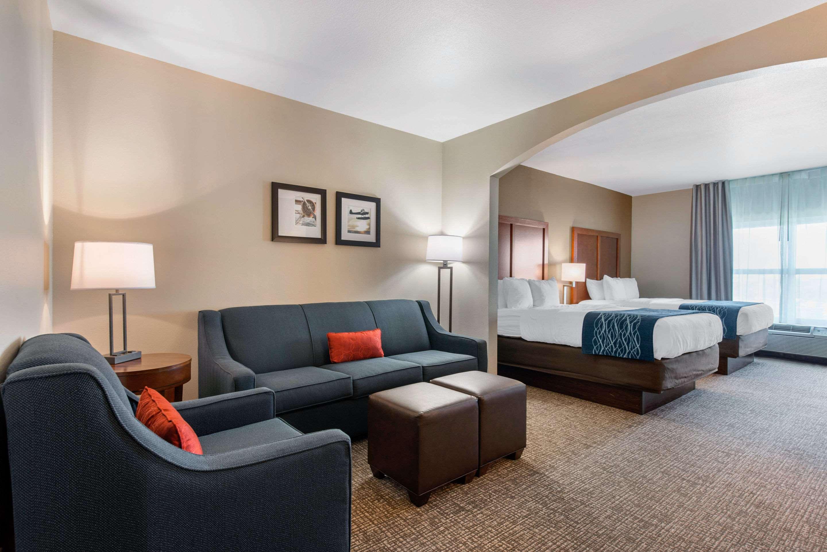 Suite Two Queen Beds