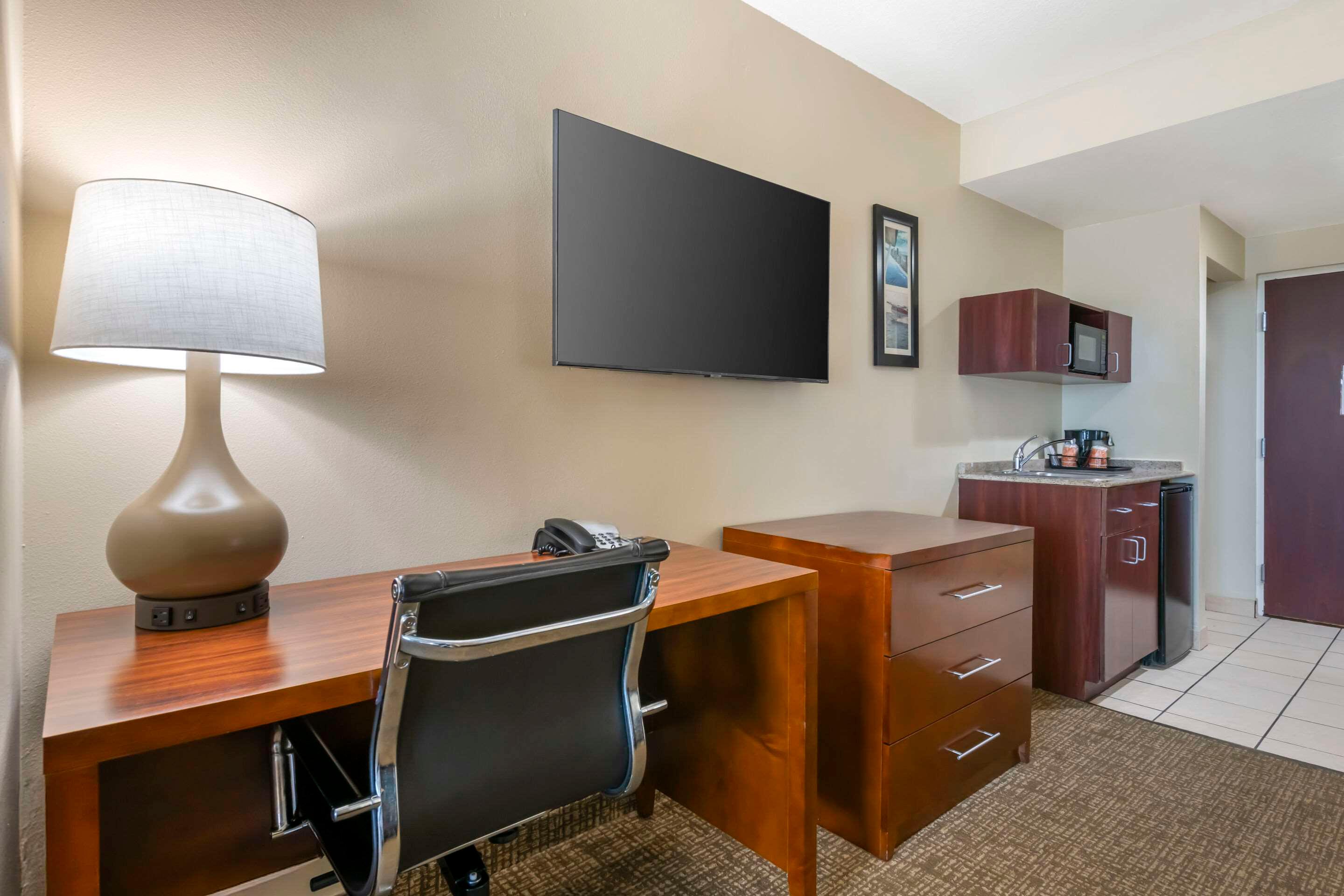 Suite Two Queen Beds