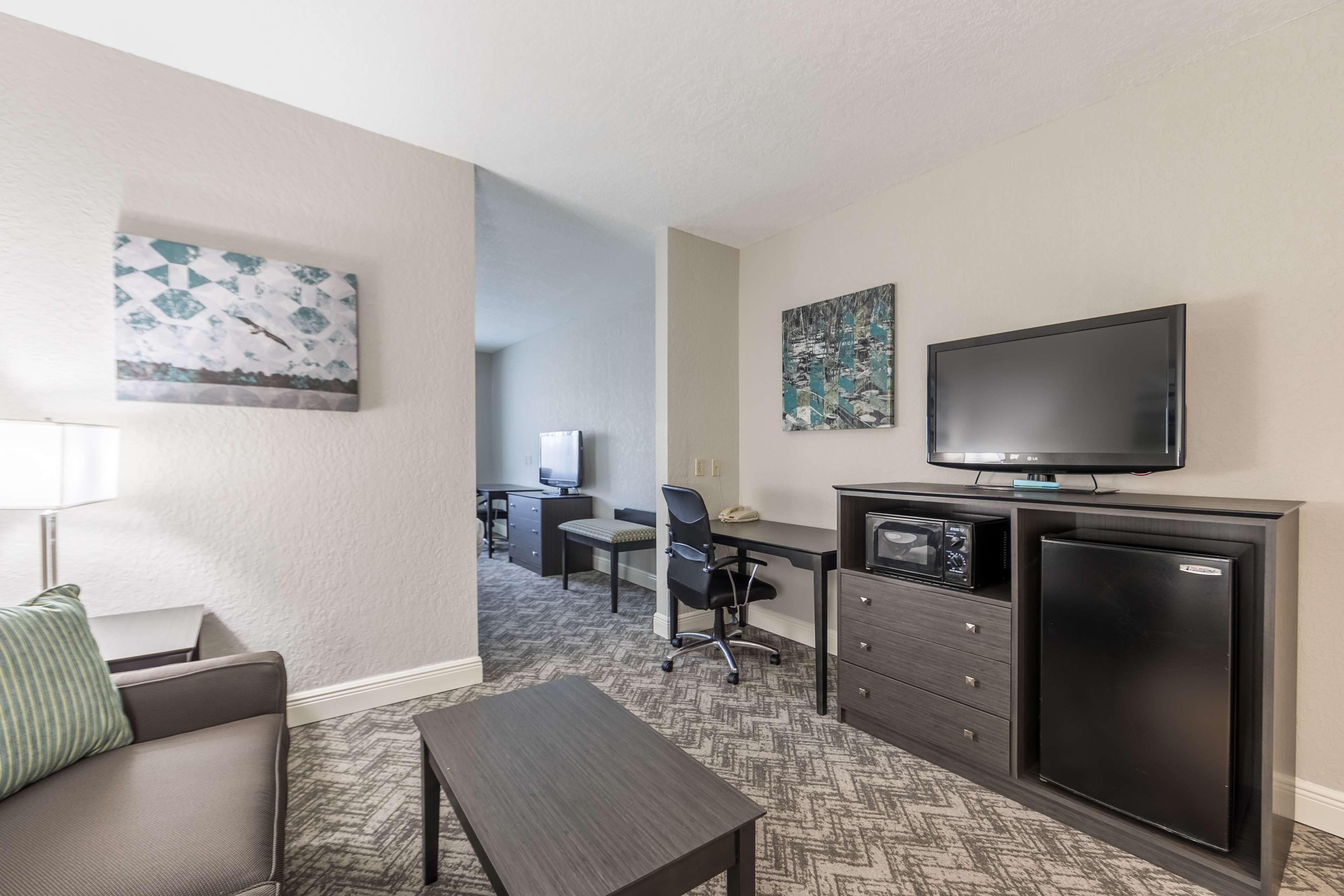 Suite Two Queen Beds