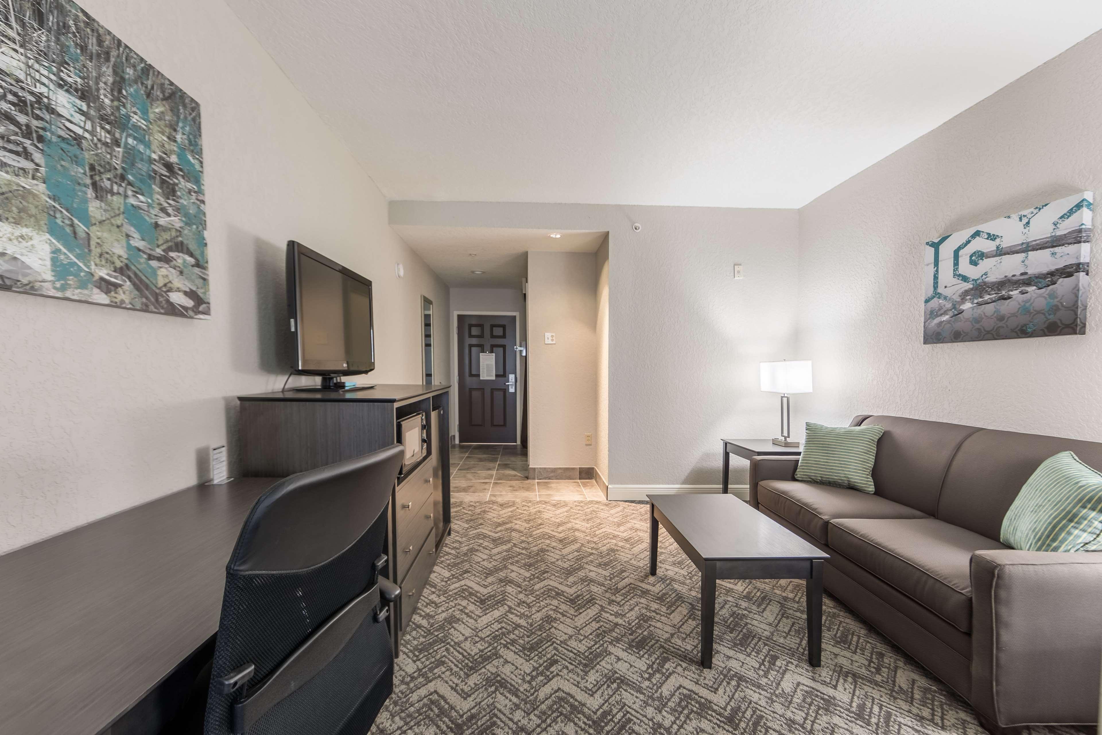 Suite Two Queen Beds