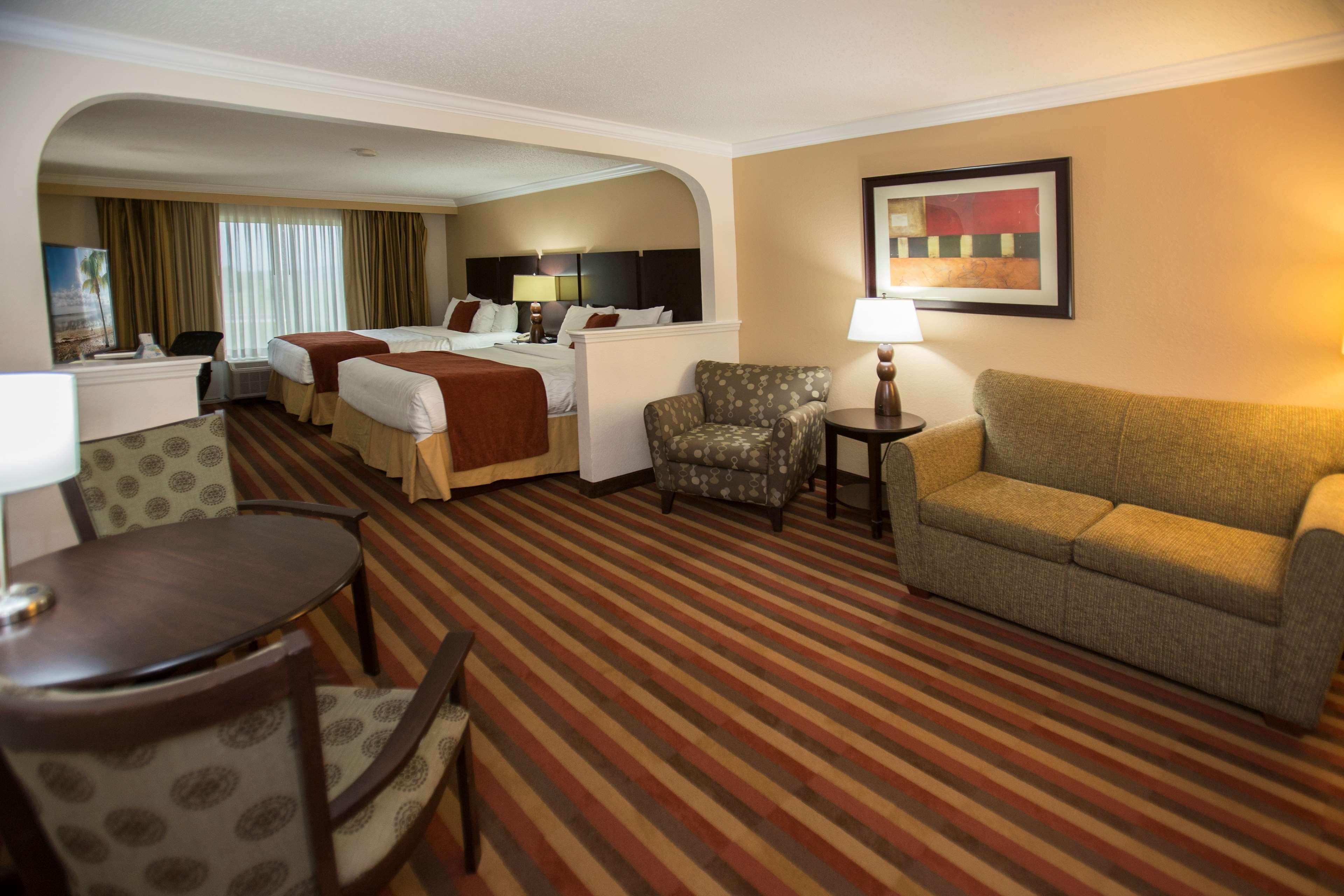 Suite Two Queen Beds