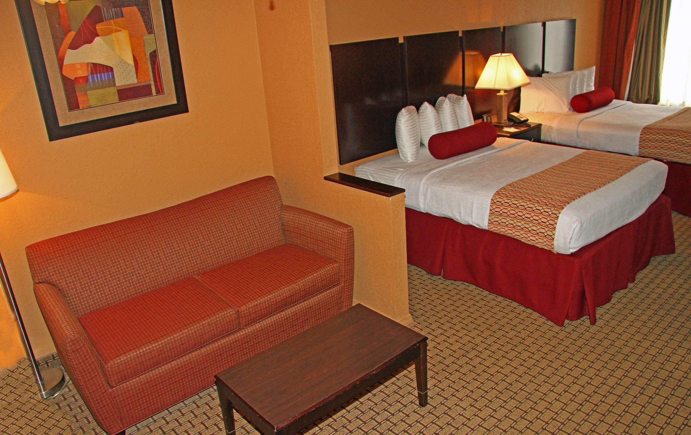 Family Room Two Queen Beds