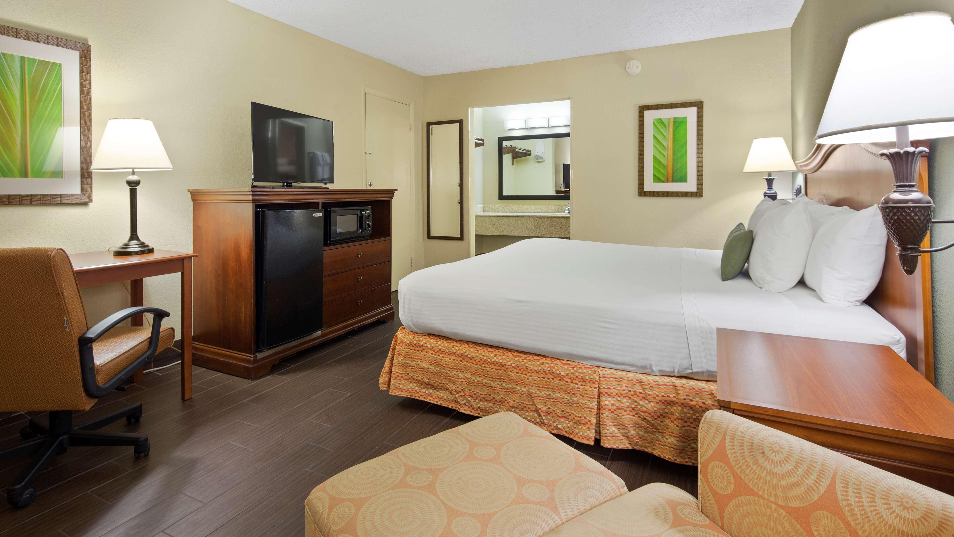 Room King Bed Non Smoking