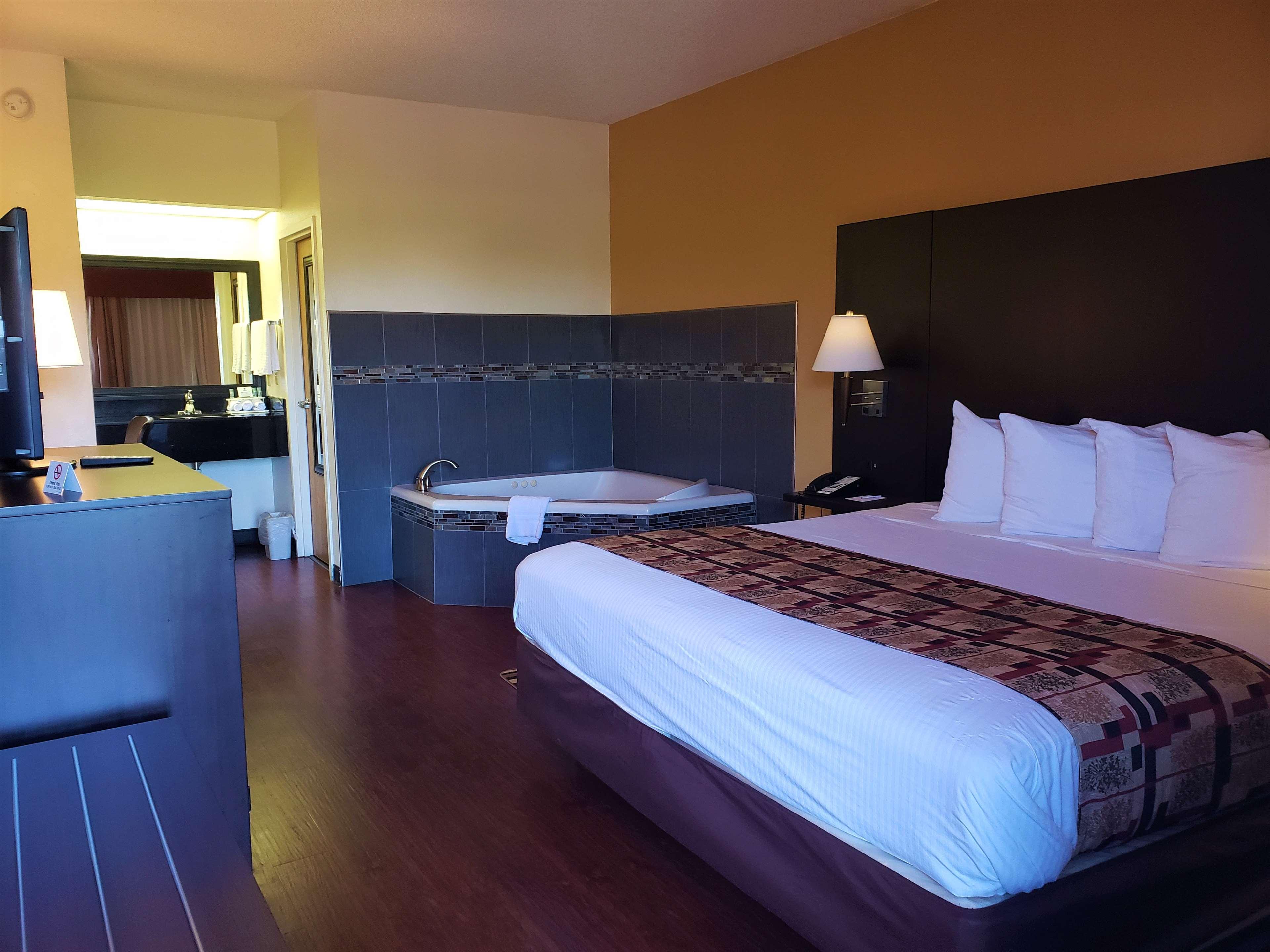 Room King Bed Non Smoking