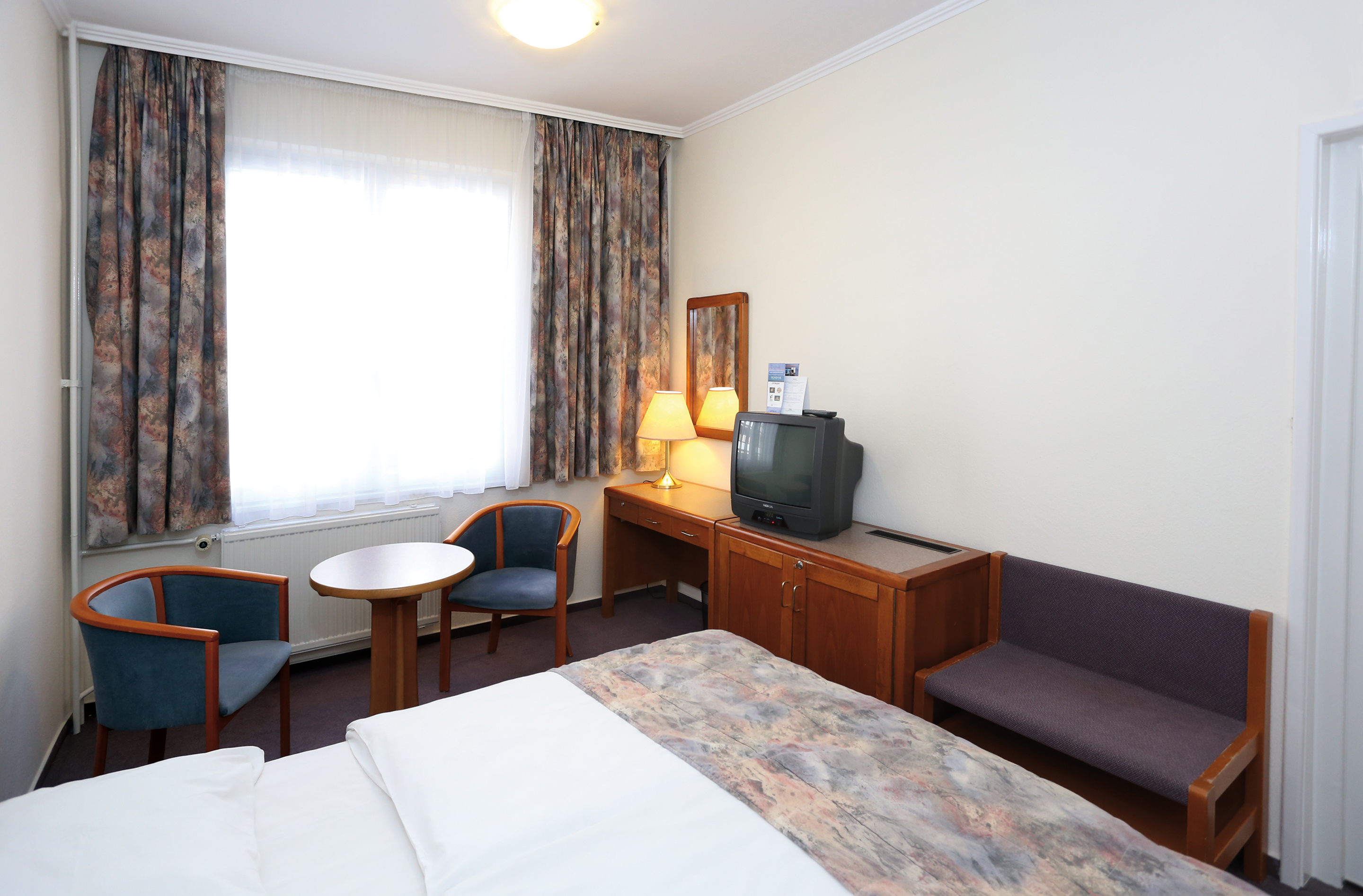 Double or Twin Standard