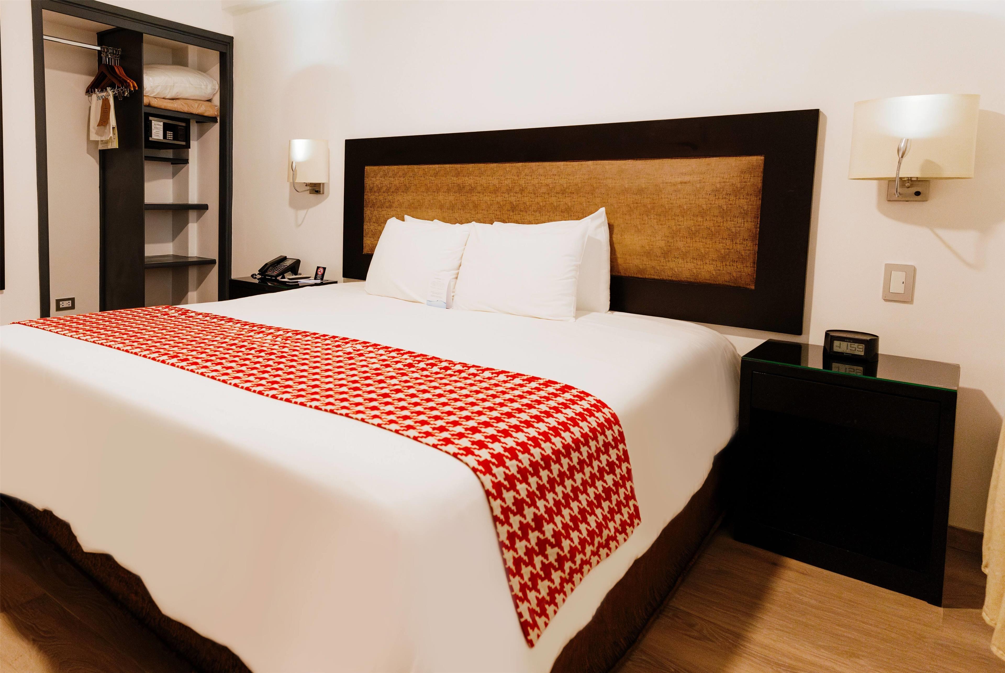 Double Queen Bed Non Smoking