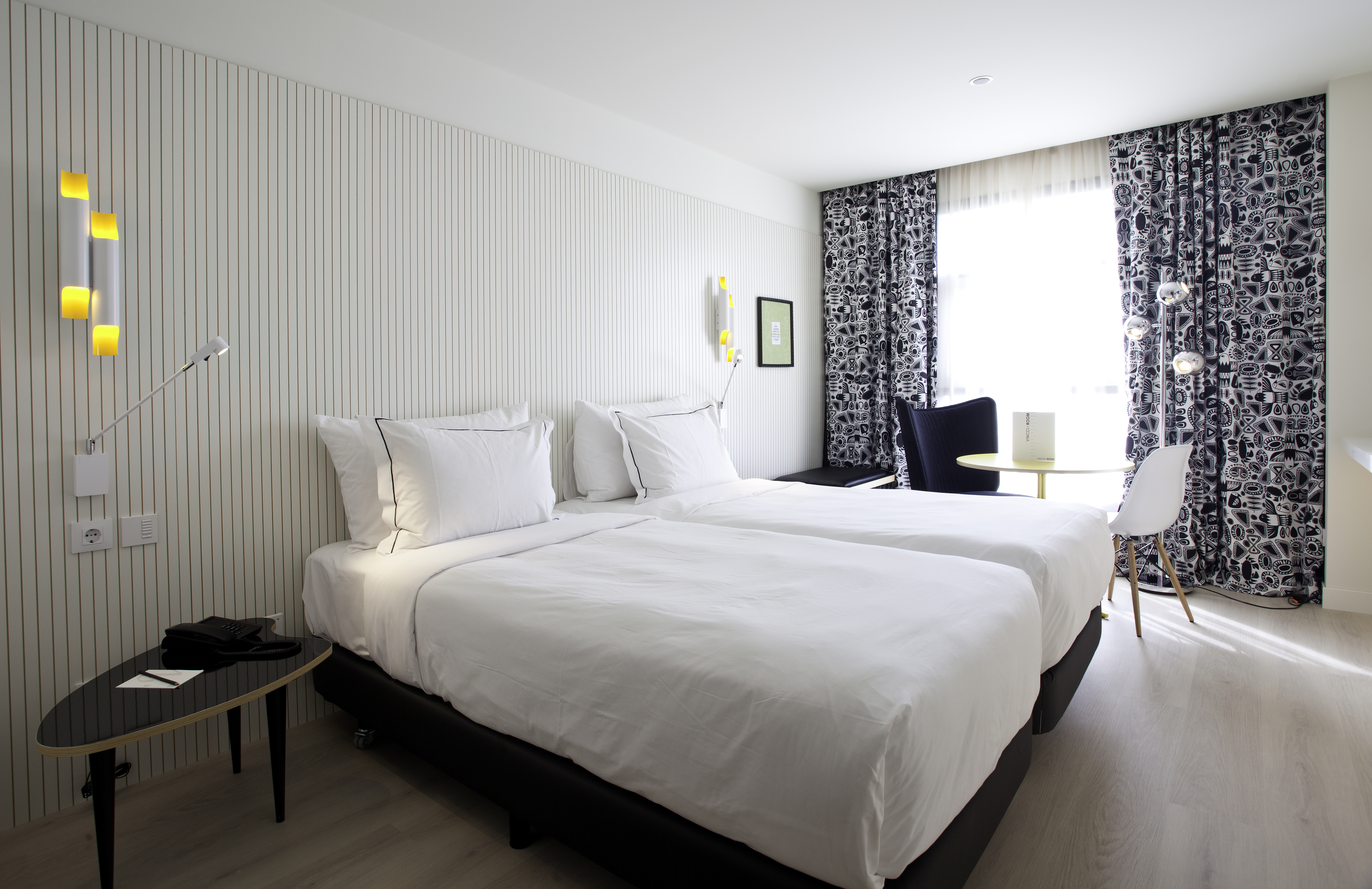 Room Connecting Room