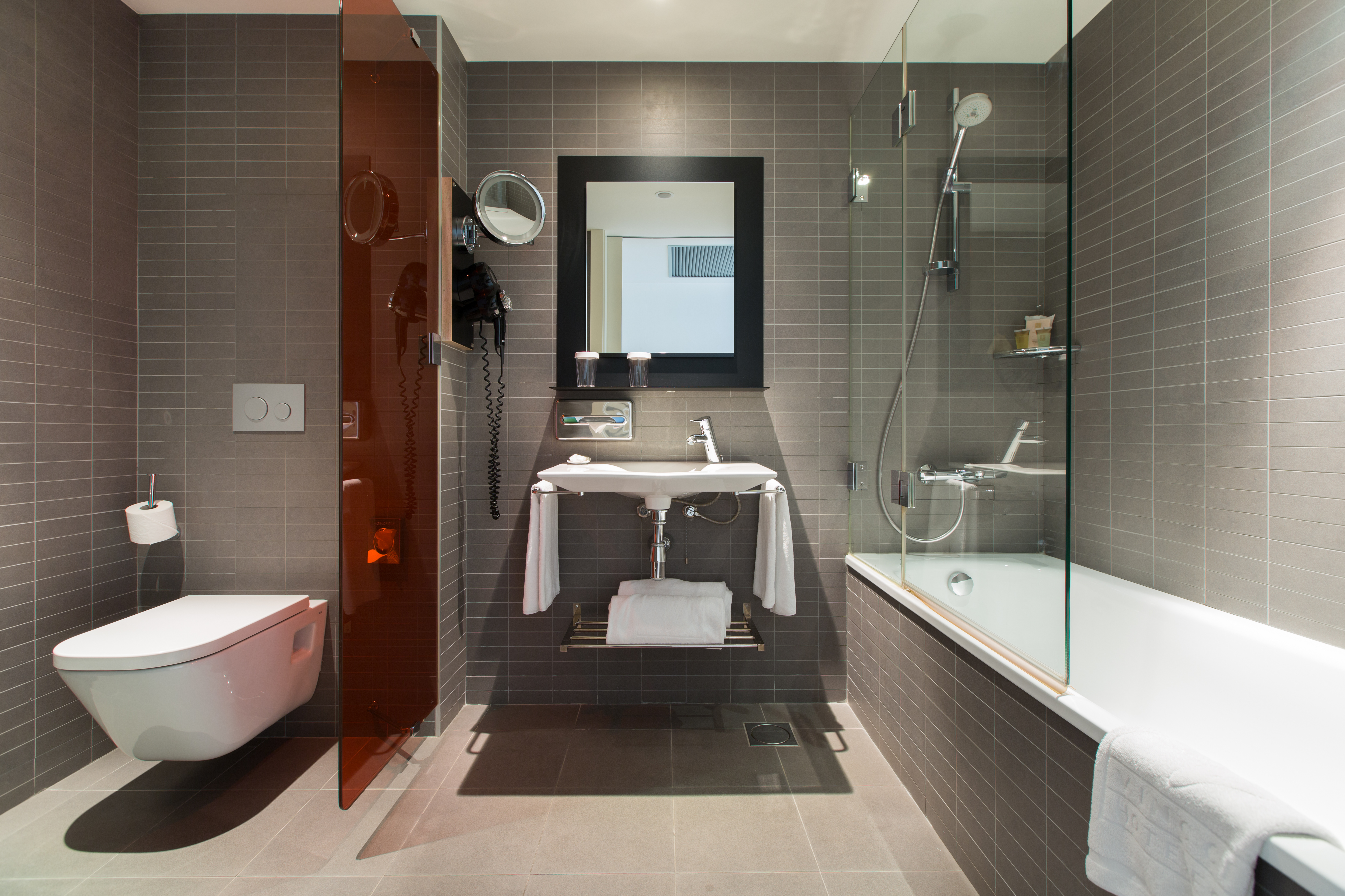 Room Connecting Room