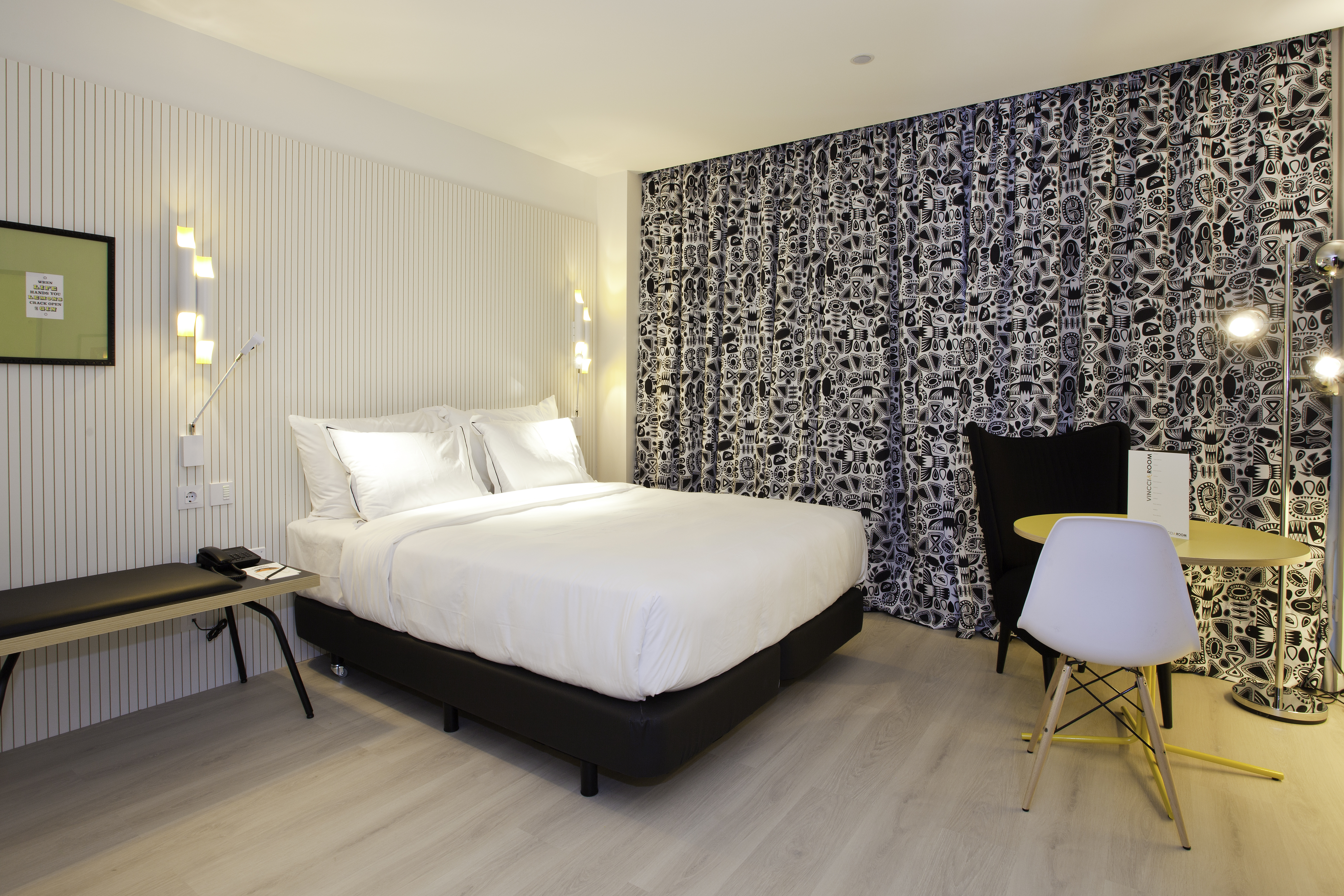 Room Connecting Room