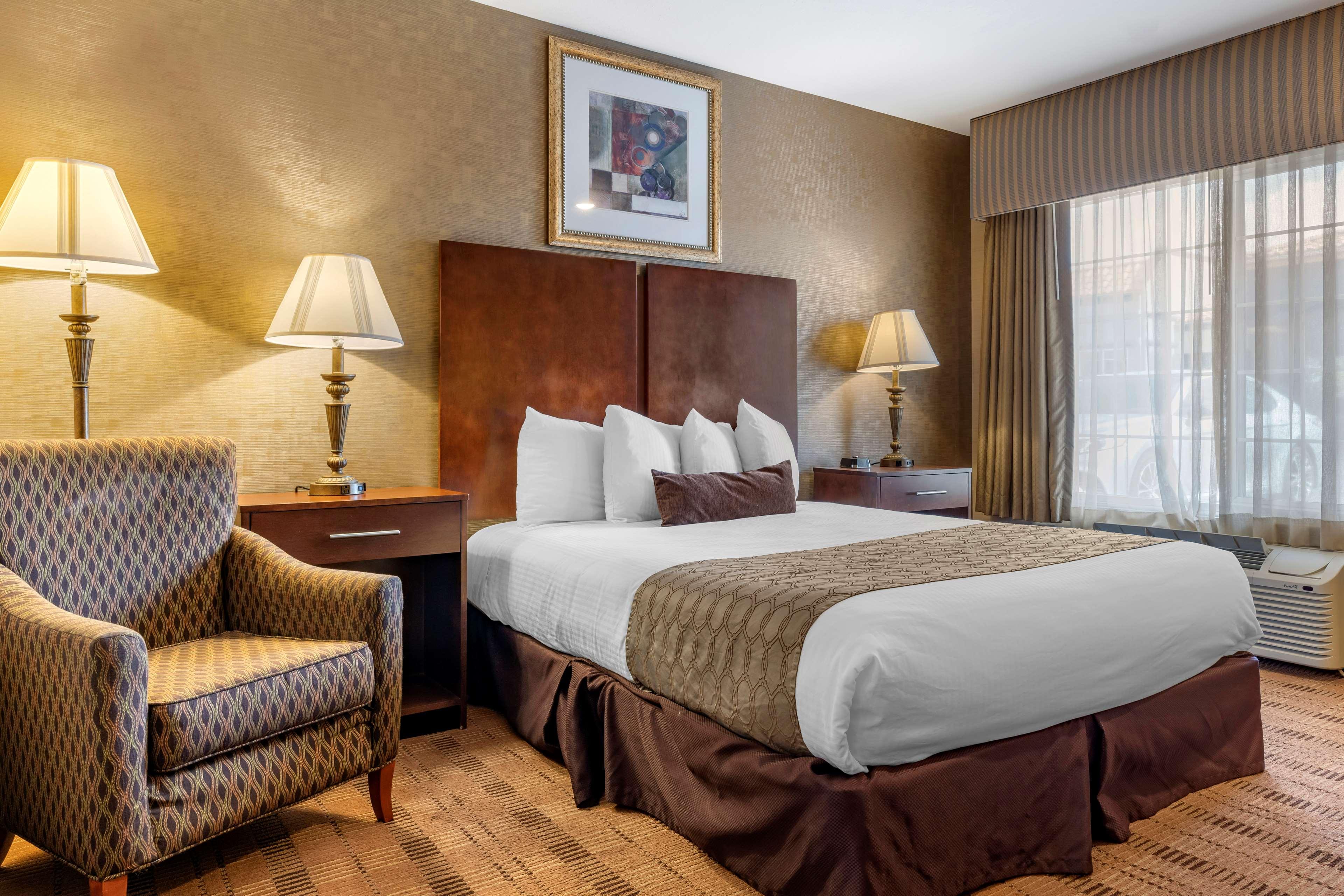 Room Accessible-queen Size Bed