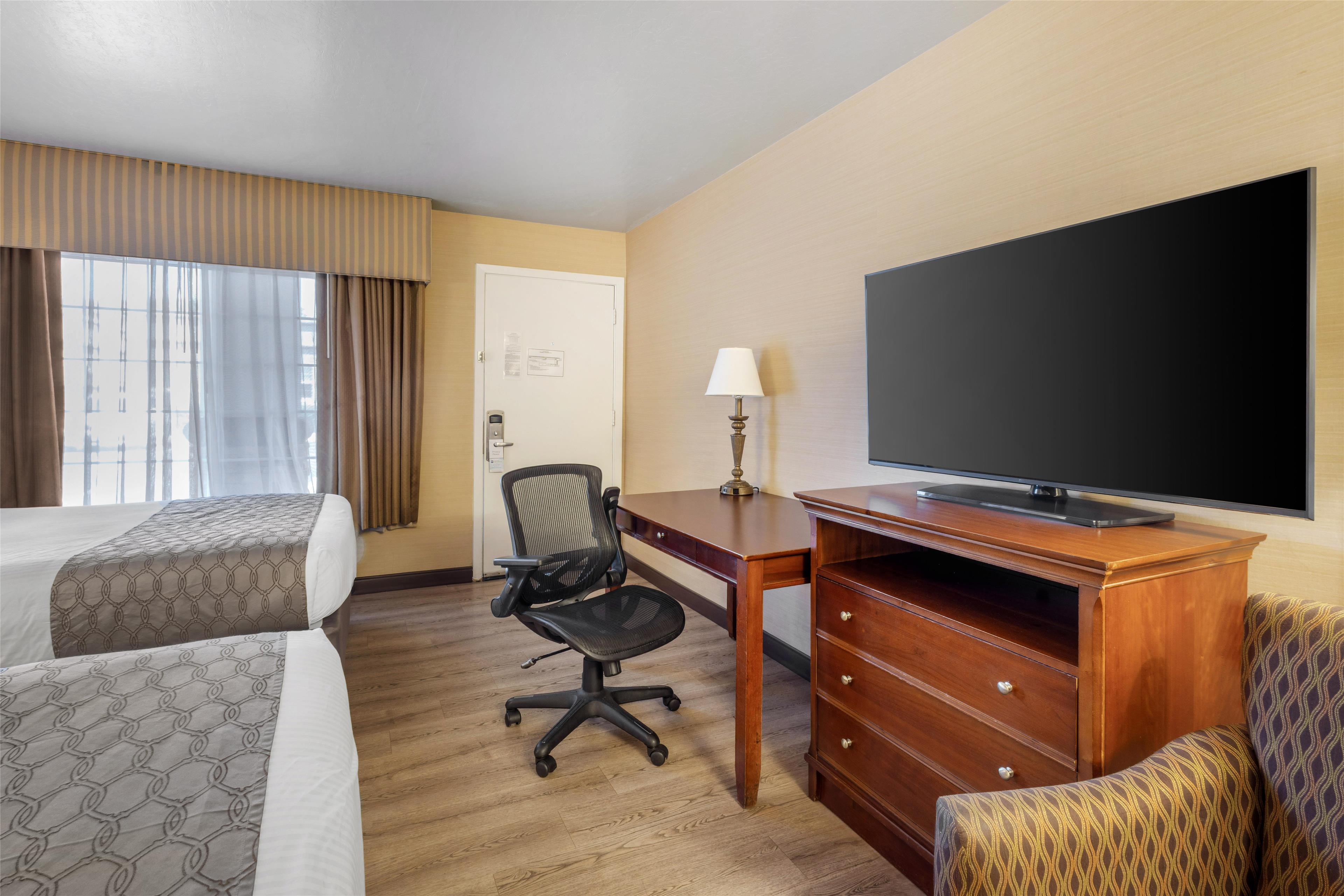 Room Accessible-two Queen Beds