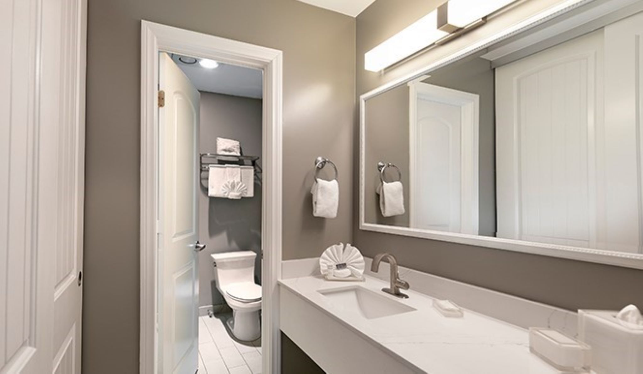 Double Queen Size Bed