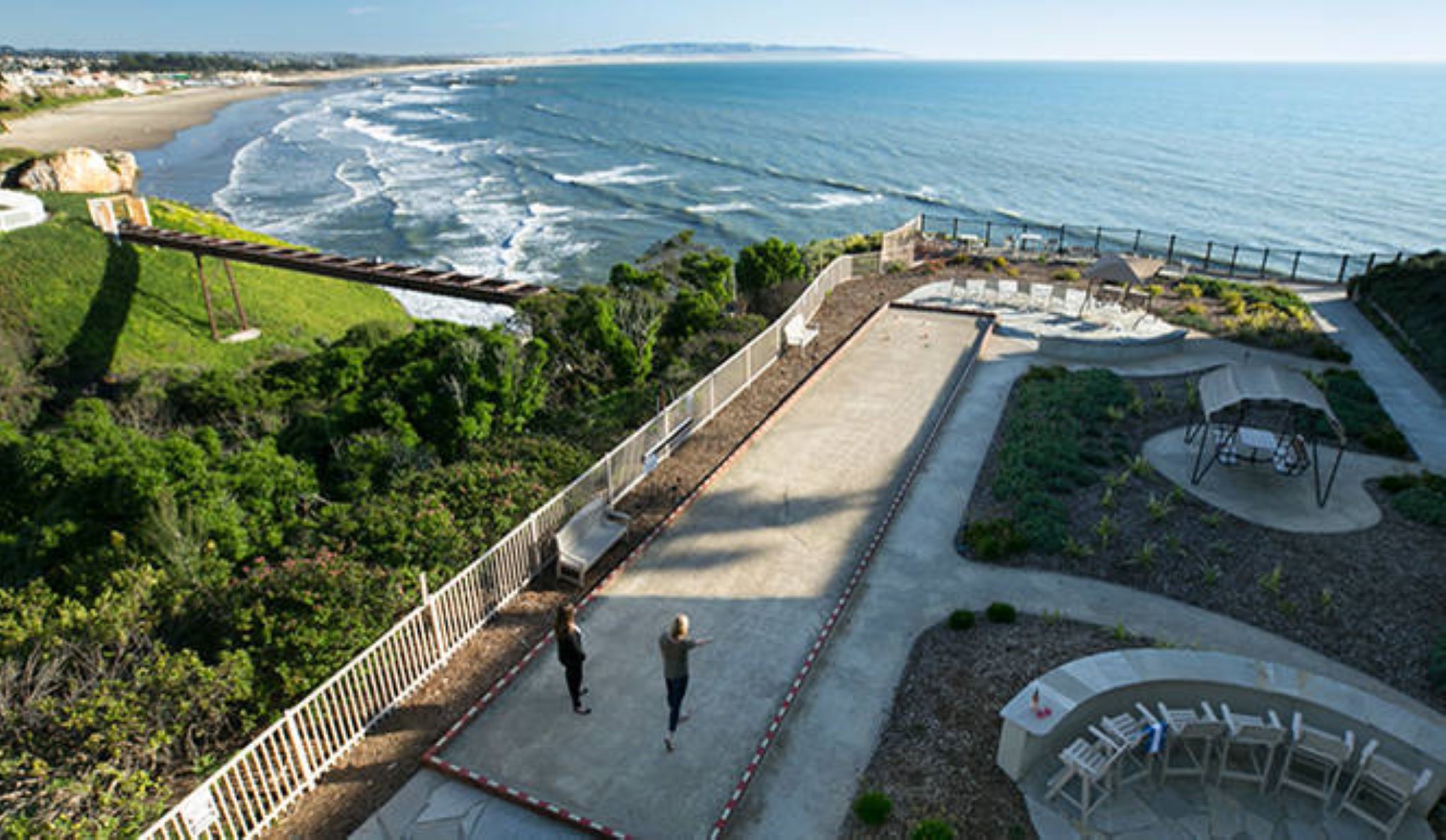 Double Queen Size Bed