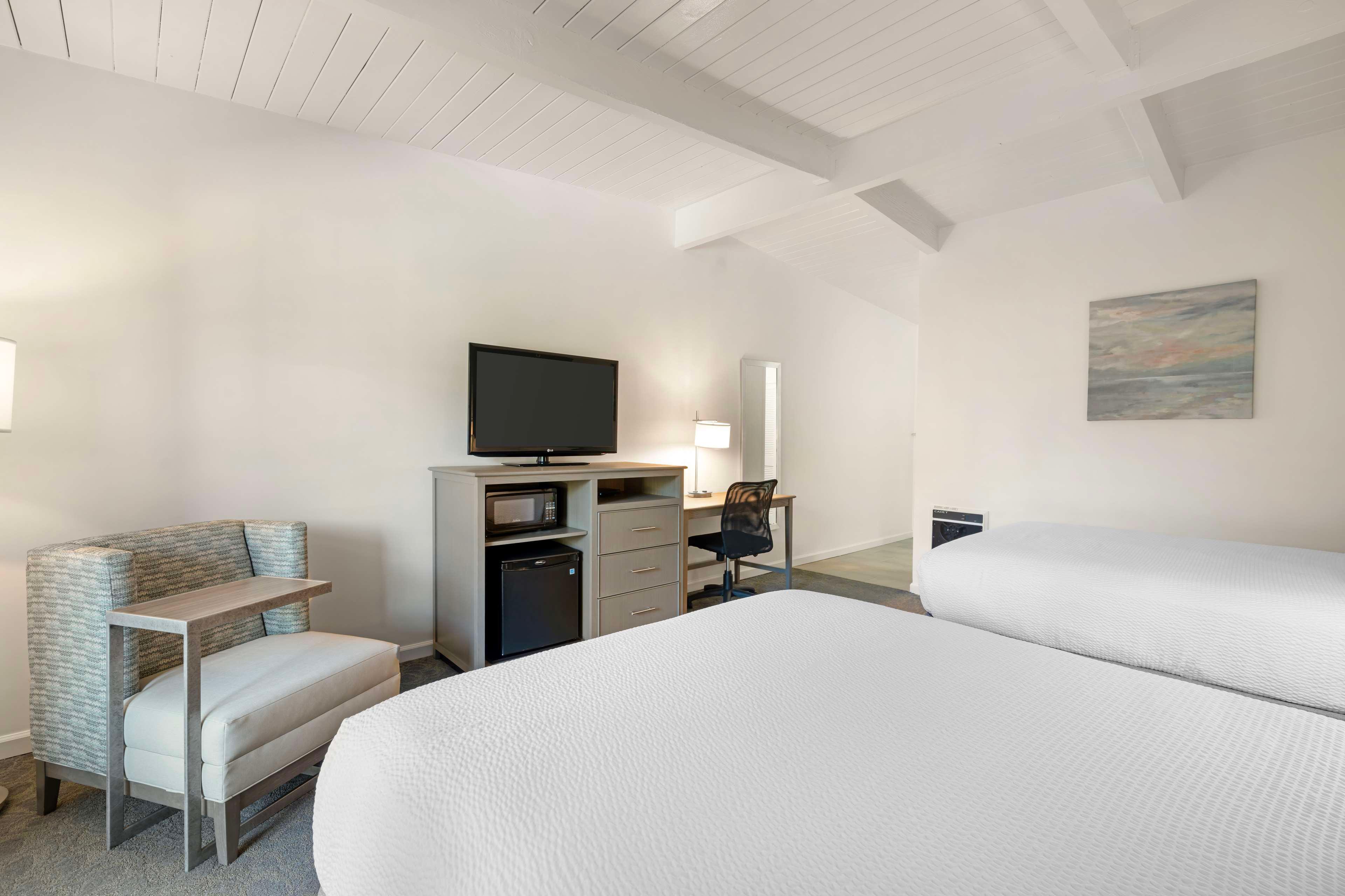 Double Two Queen Beds