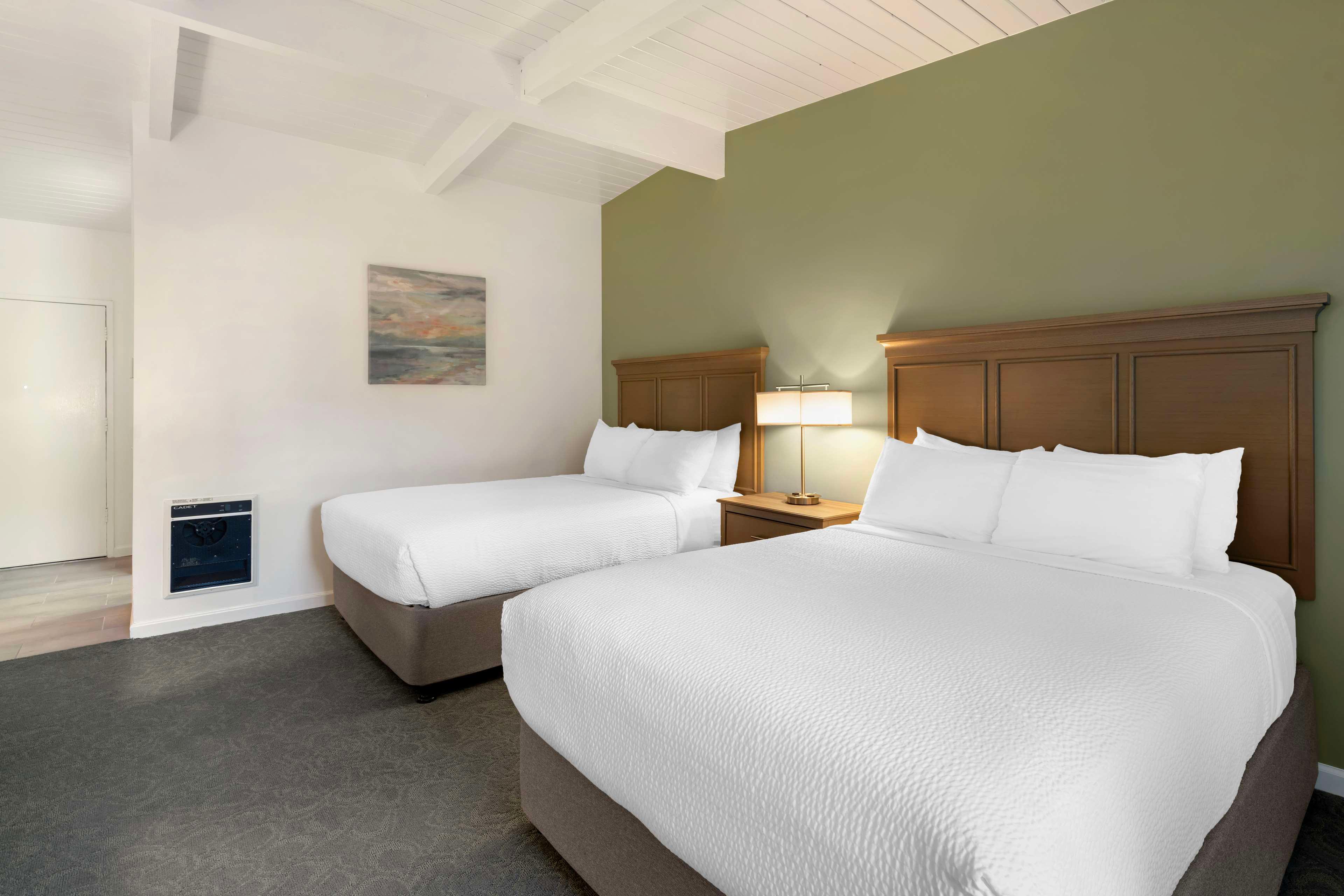 Double Two Queen Beds Non Smoking