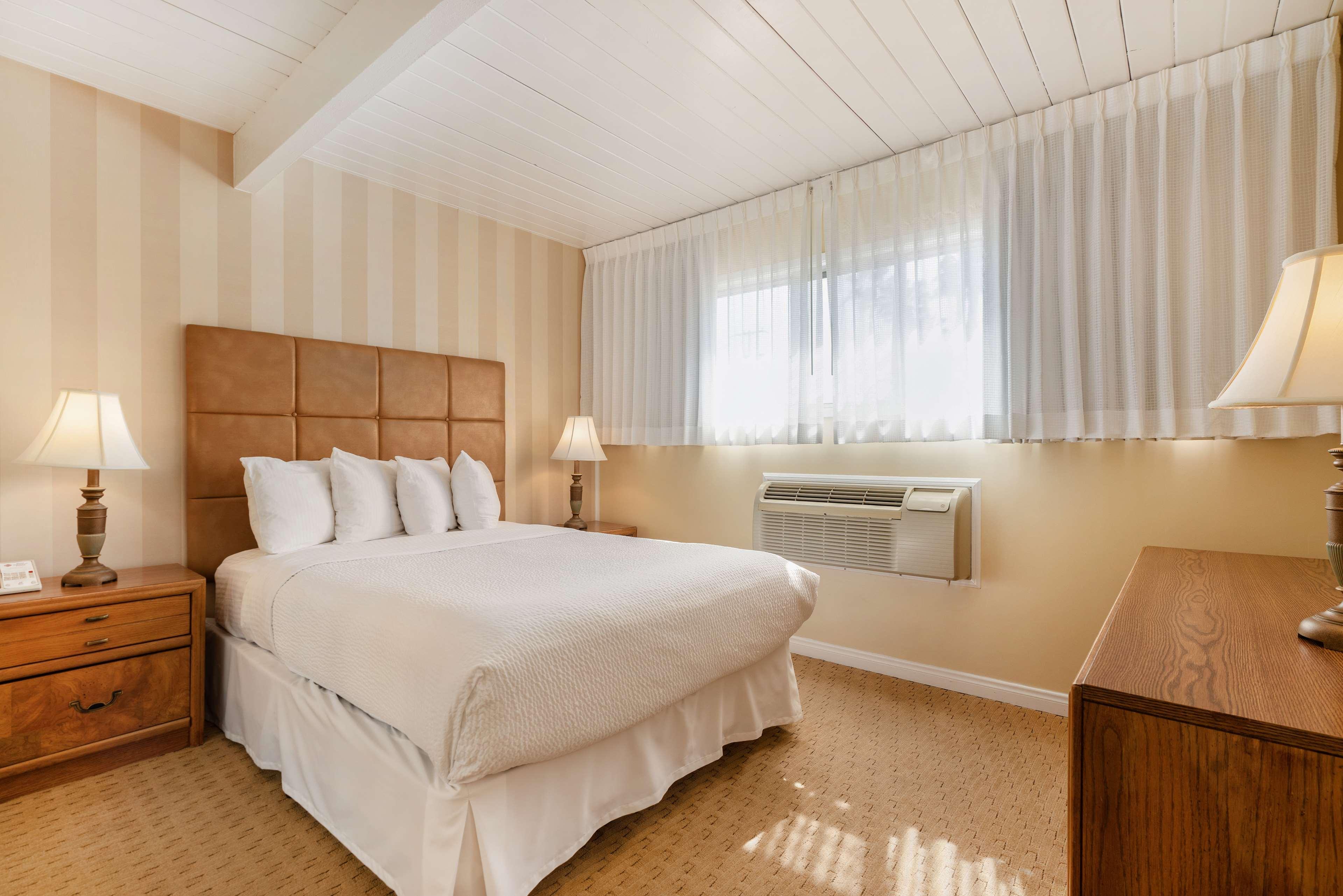 Suite Two Double Beds Non Smoking