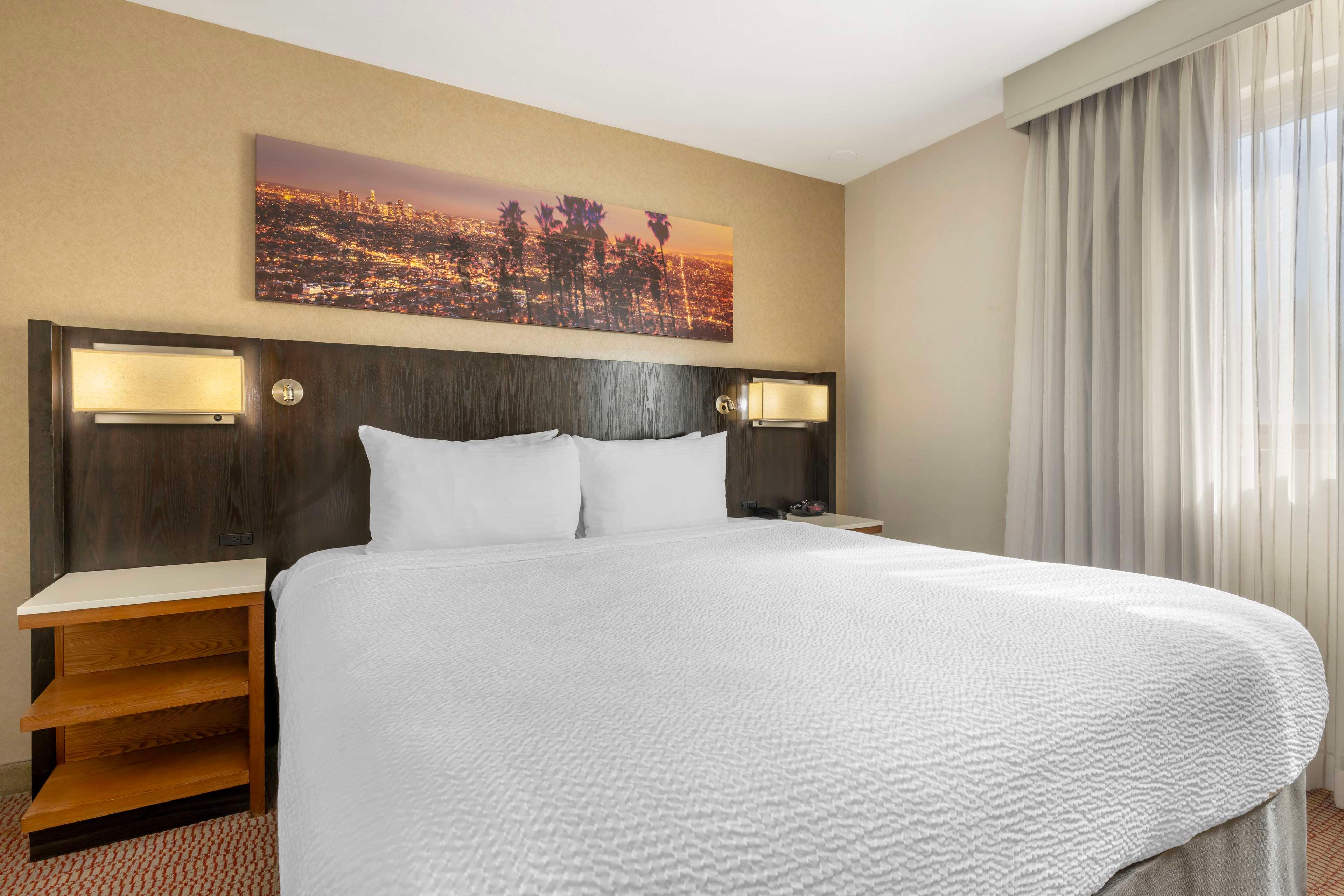 Suite Queen Size Bed