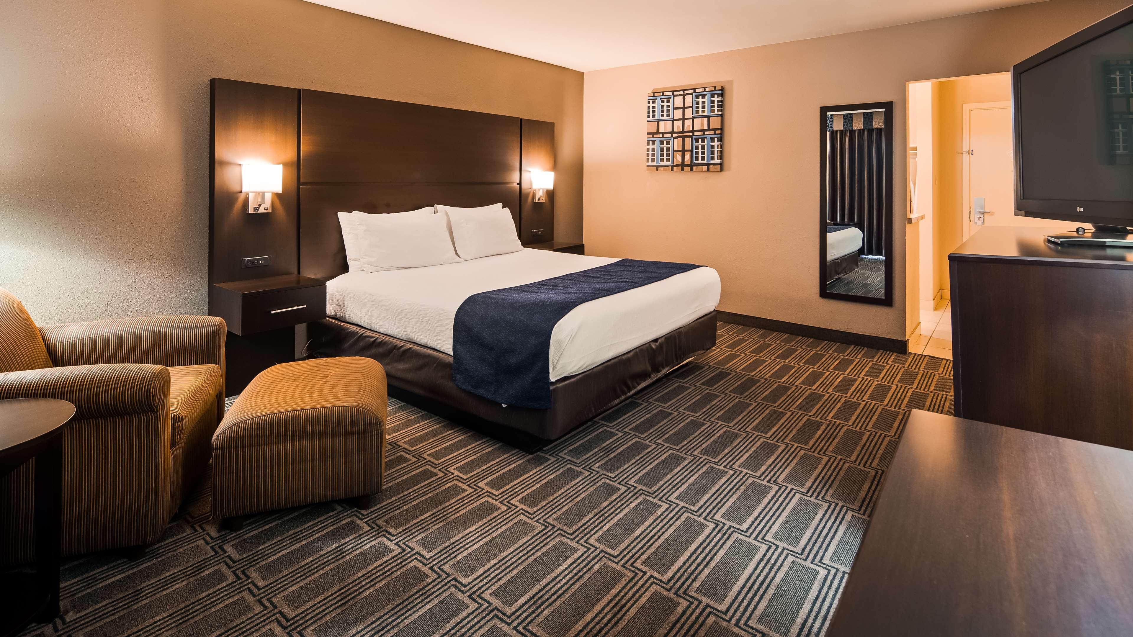 Room Accessible King Size Bed