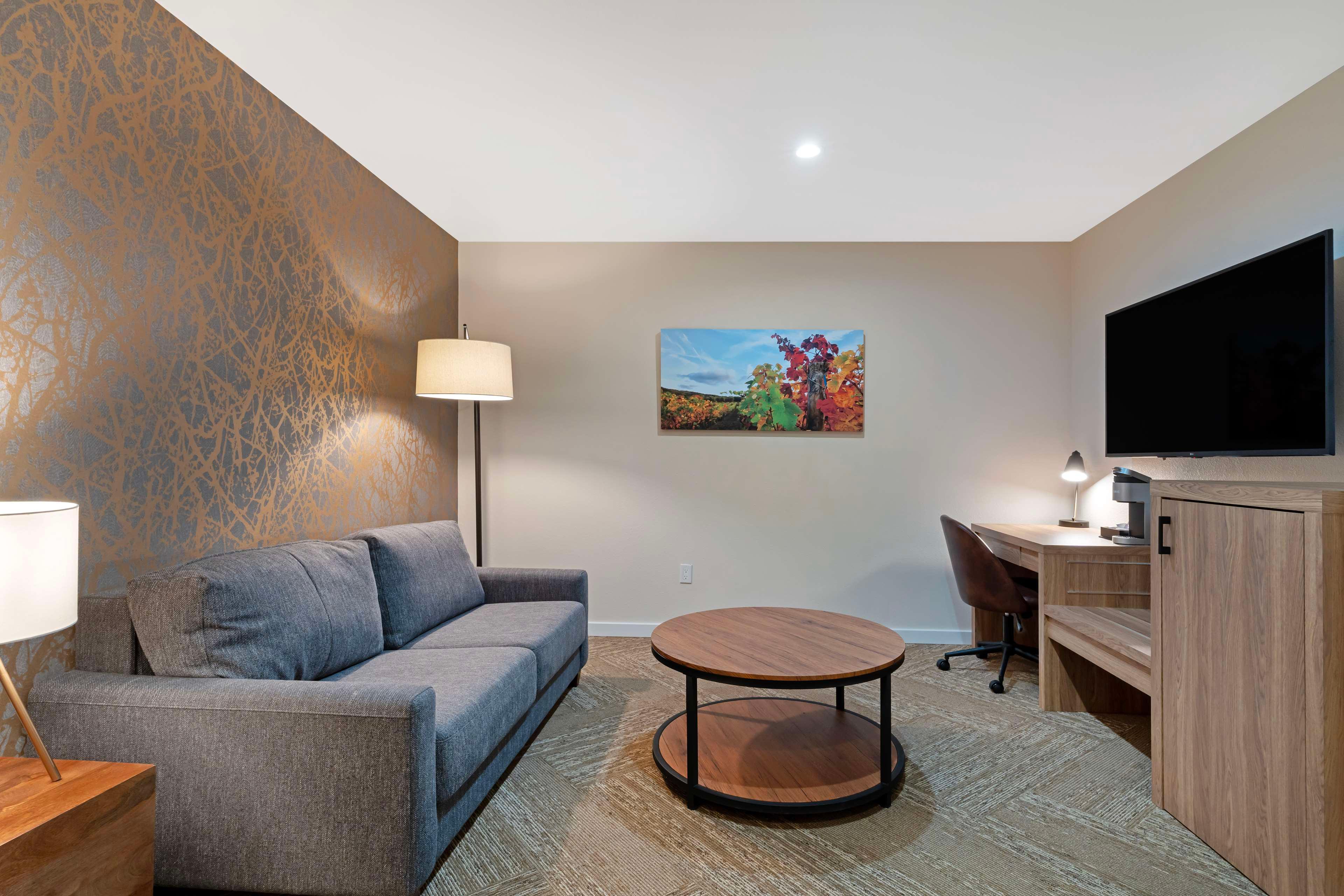 Suite Two Queen Beds