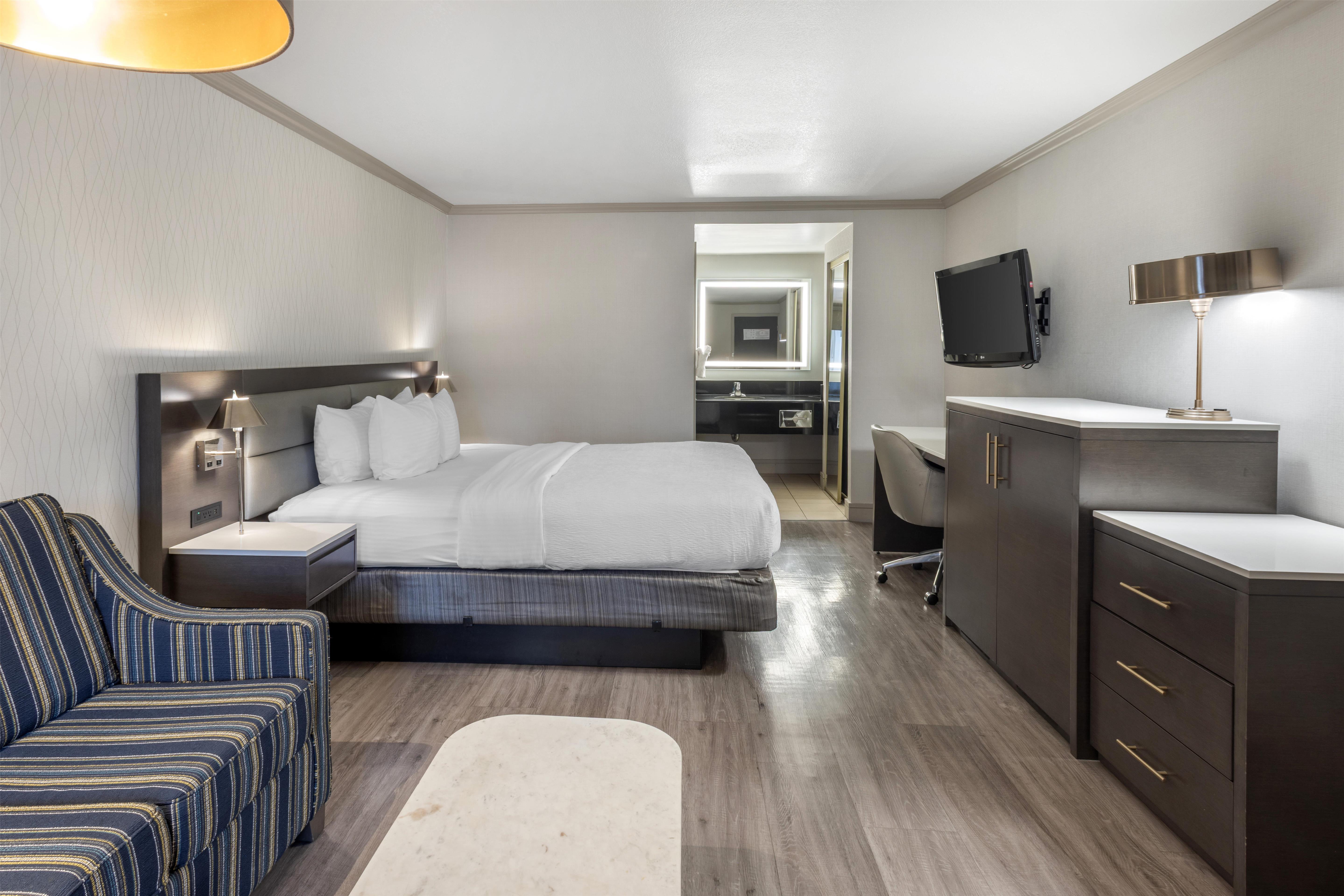 Double King Bed Non Smoking