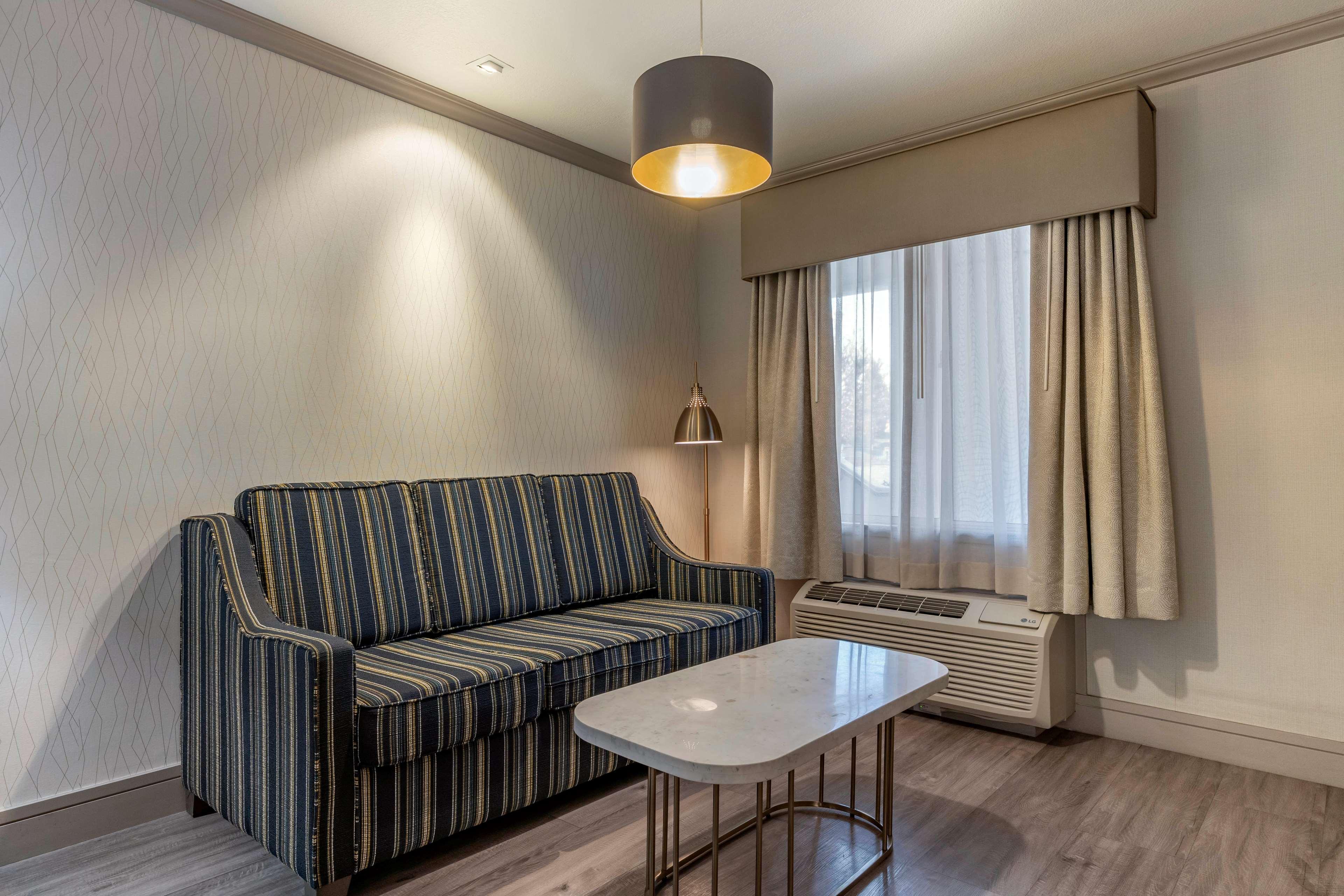 Double King Bed Non Smoking