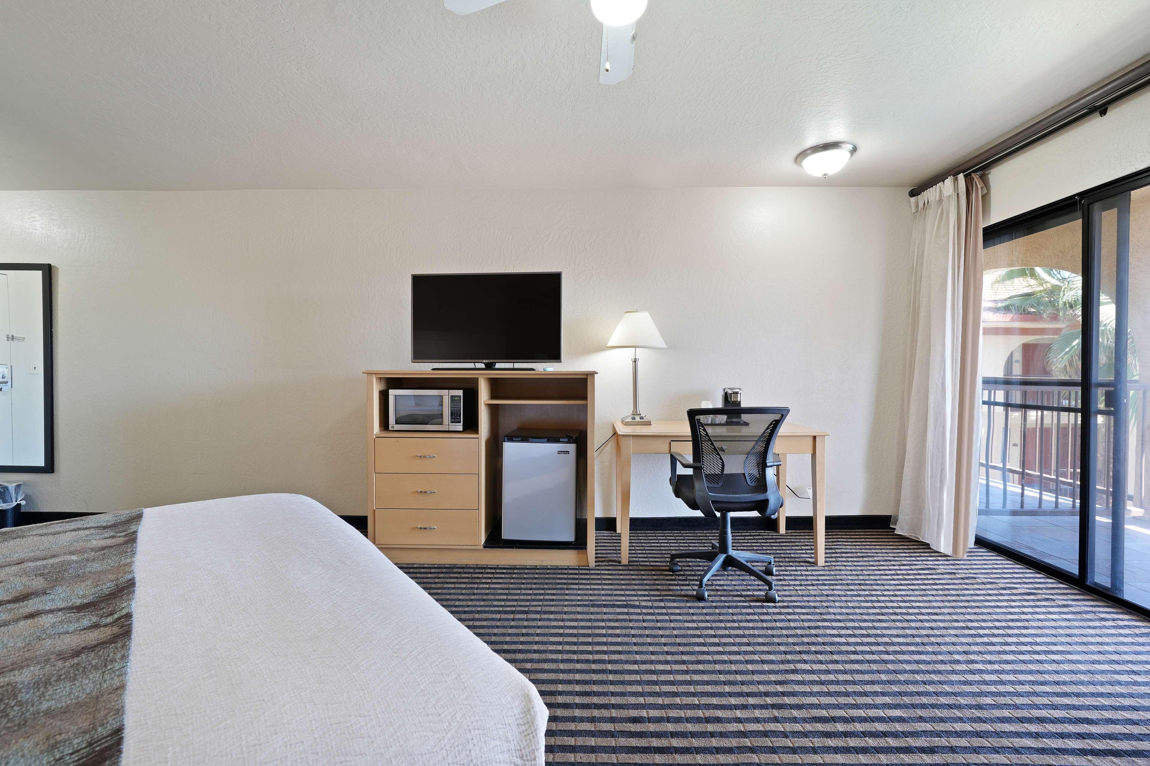 Suite Queen Size Bed