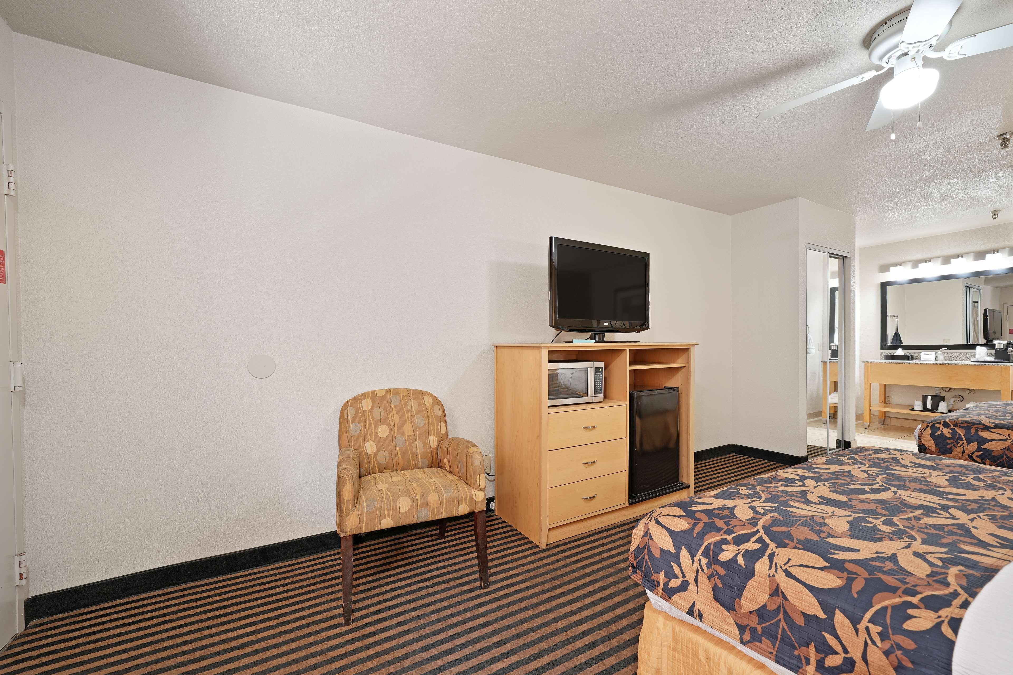 Room Two Queen Beds Non Smoking