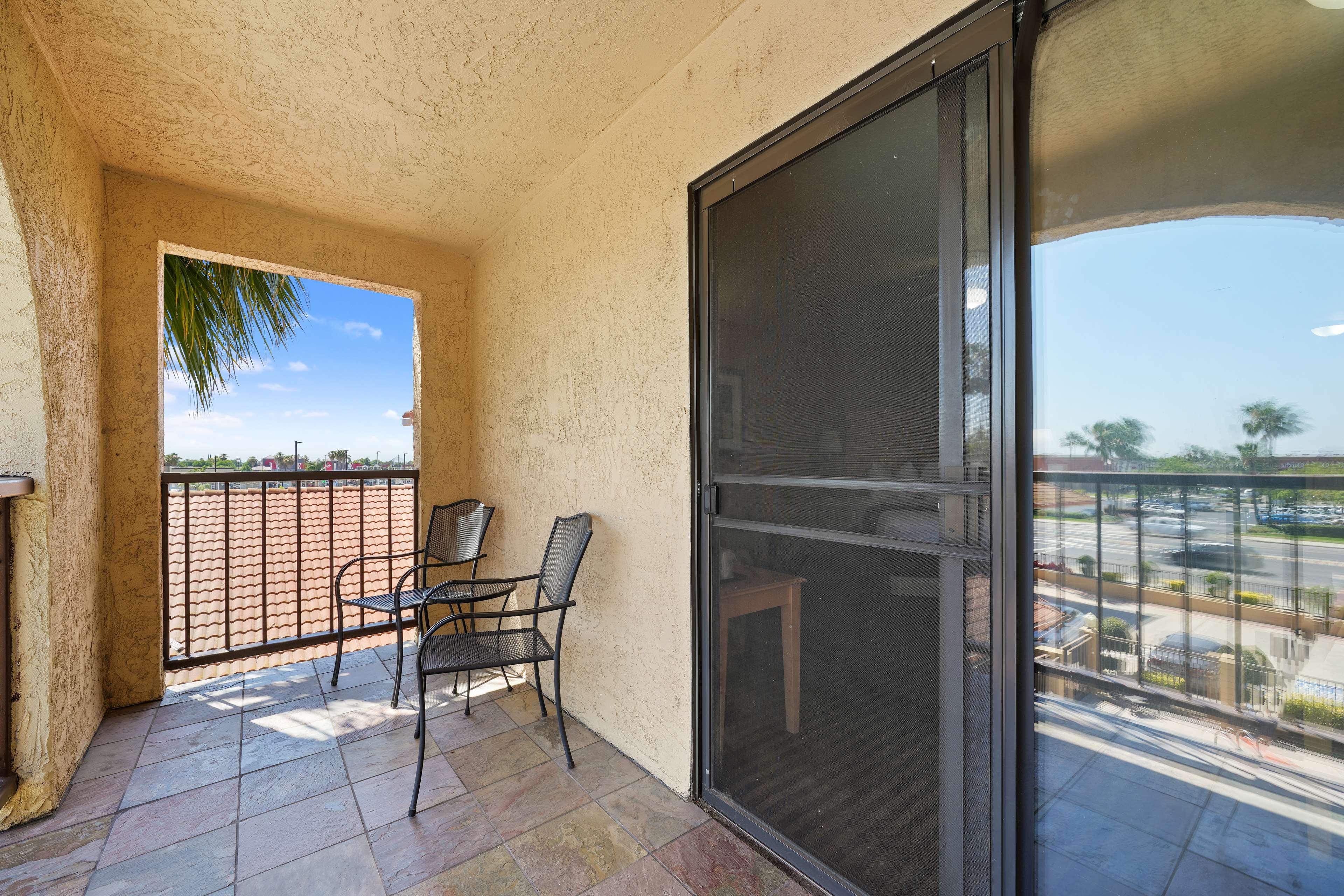 Suite Queen Size Bed