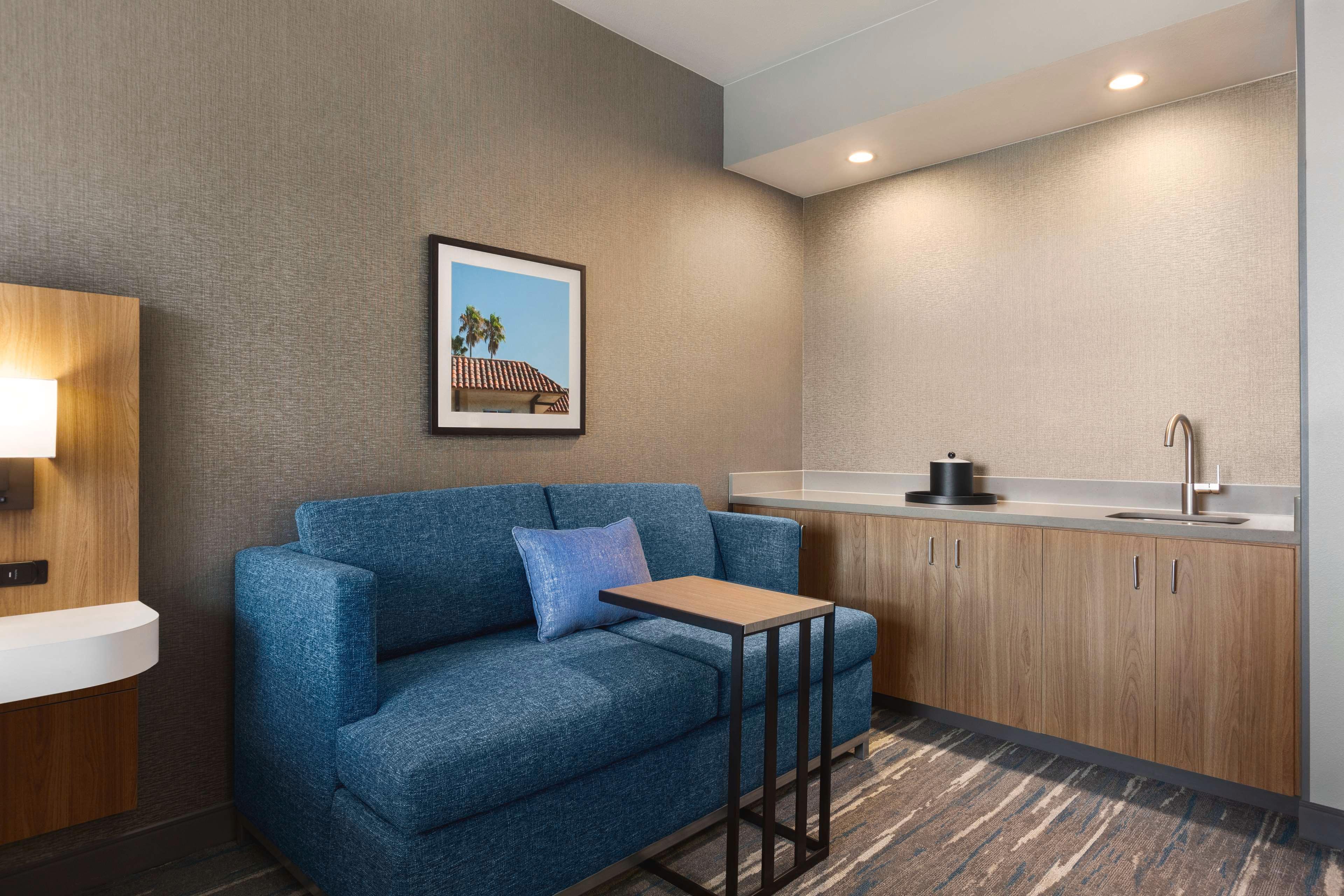 Studio Two Queen Beds